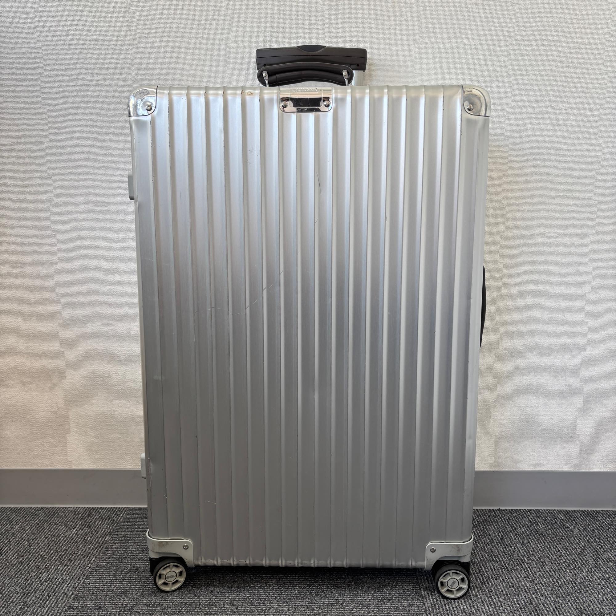 リモワ　クラシックフライト(クラシック)　中古美品　971.70-3　76リットル　4輪