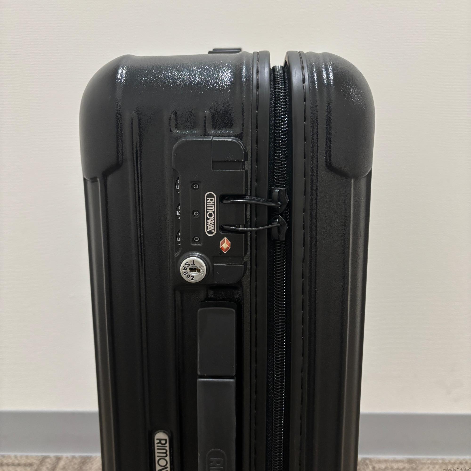 リモワ　エッセンシャル(サルサ)　851.52-30　32リットル　中古美品　2輪