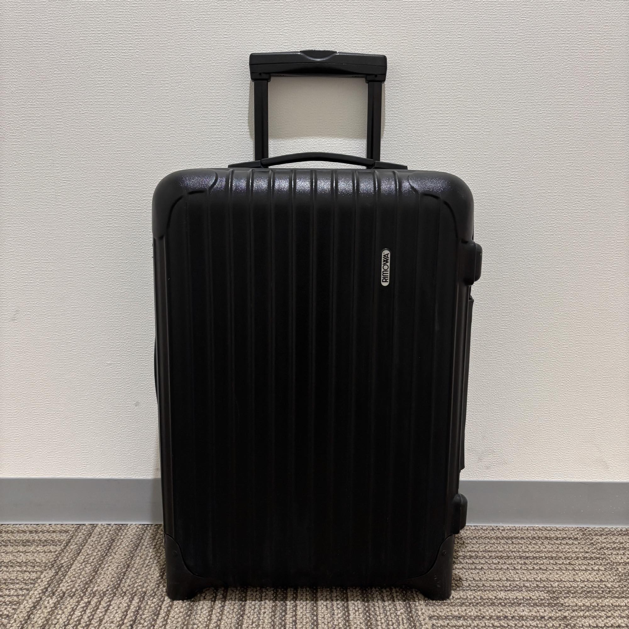 リモワ　エッセンシャル(サルサ)　851.52-33　32リットル　中古商品　2輪