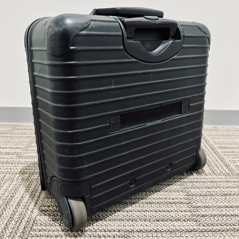 リモワ　サルサトロリー　810.40-4　27リットル　中古商品　2輪