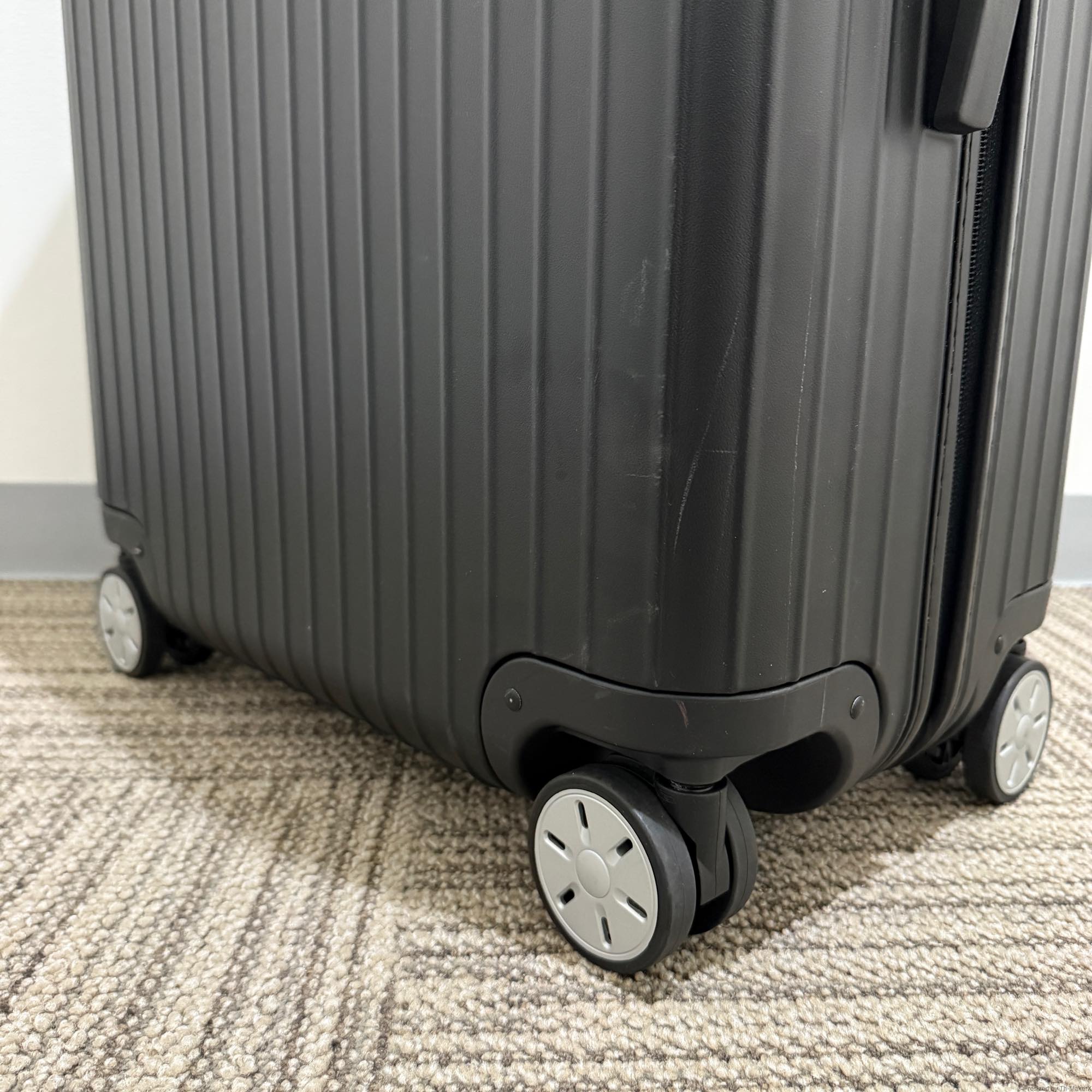 リモワ　サルサ　810.70-4　78リットル　中古美品　4輪