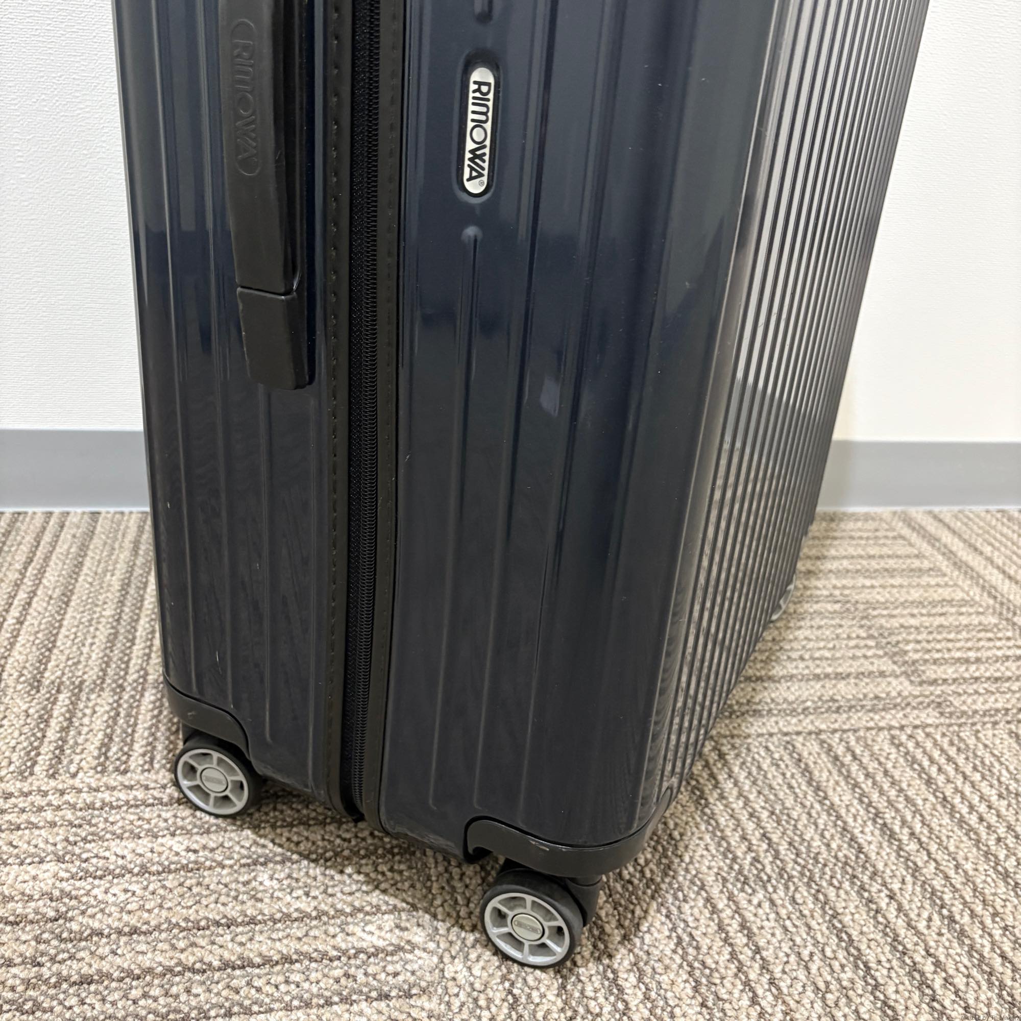 リモワ　サルサ エアー　820.70.25.4-4　中古美品　80リットル　4輪
