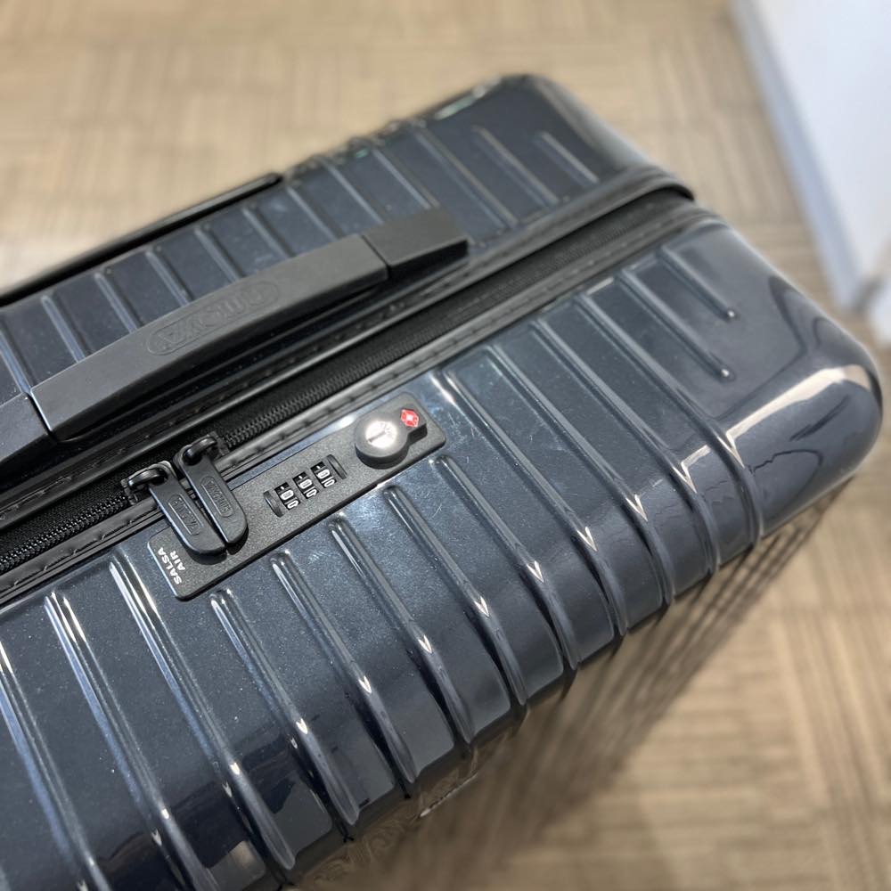 リモワ　サルサ エアー　中古美品　820.73-4　91リットル　4輪