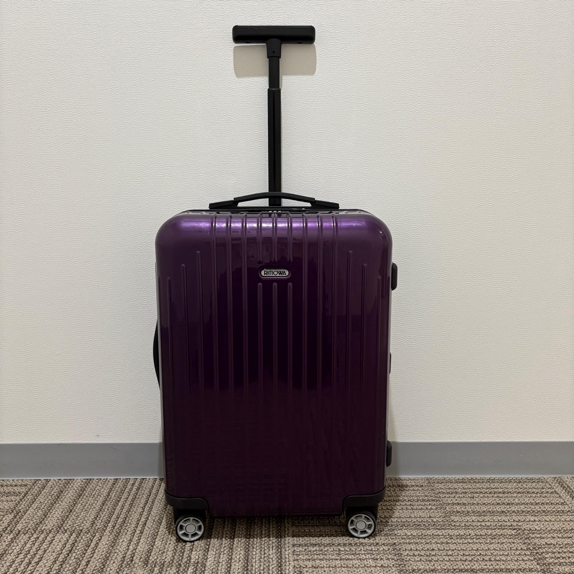リモワ　サルサエアー　822.52-4 　中古美品　33リットル　4輪