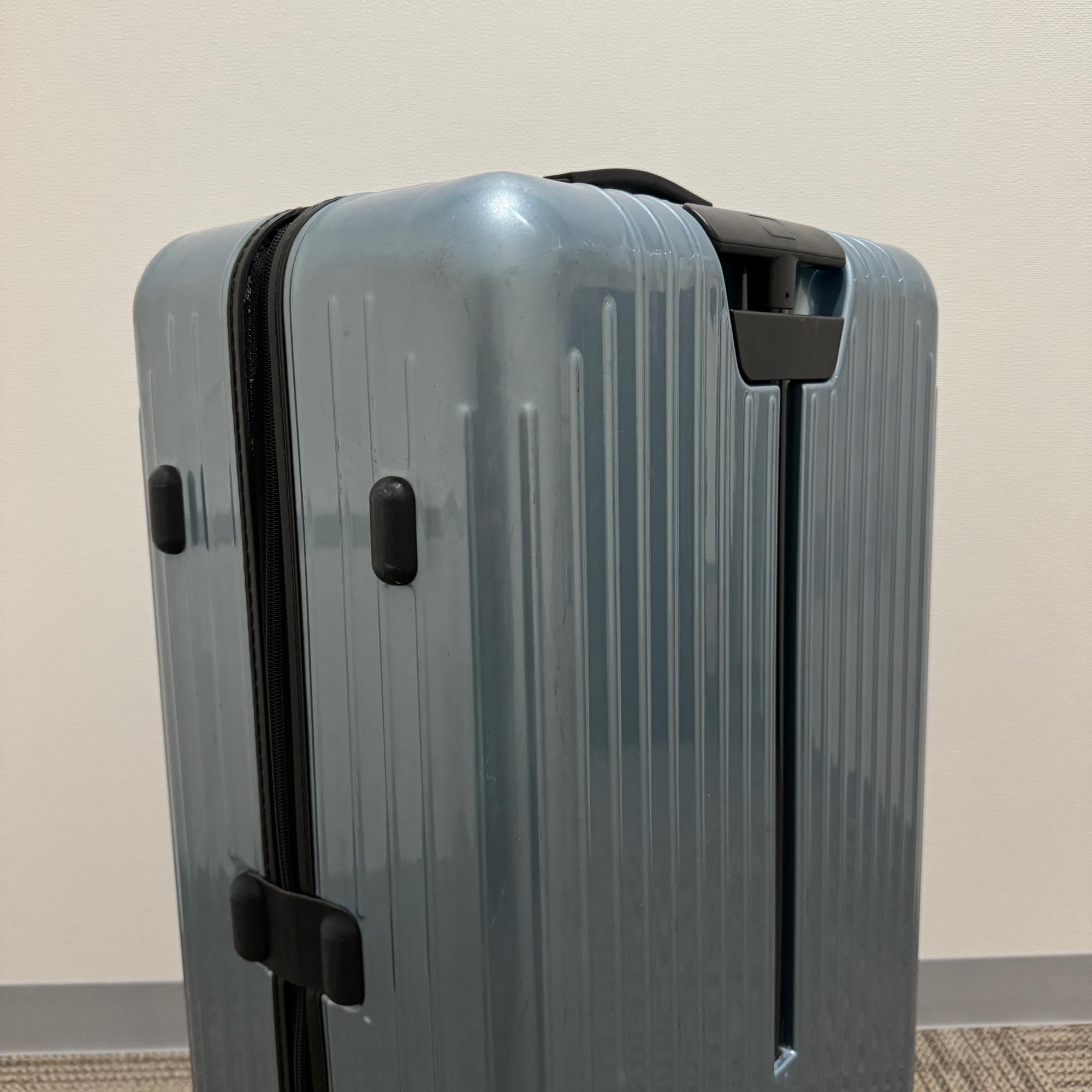 リモワ　サルサ エアー　中古商品　824.70－4　80リットル　4輪