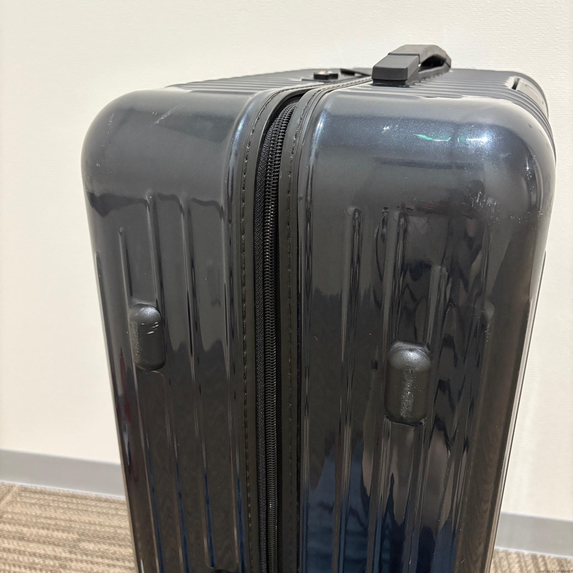 リモワ　サルサエアー　825.70-4　80リットル　中古美品　4輪