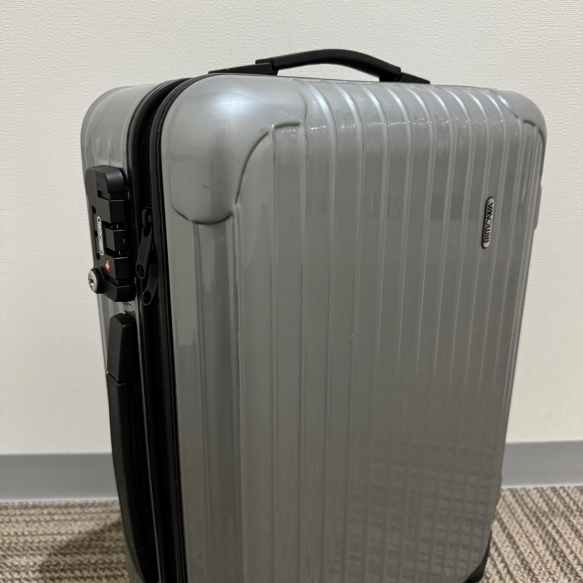 リモワ　サルサ　中古美品　856.52-4　35リットル　2輪