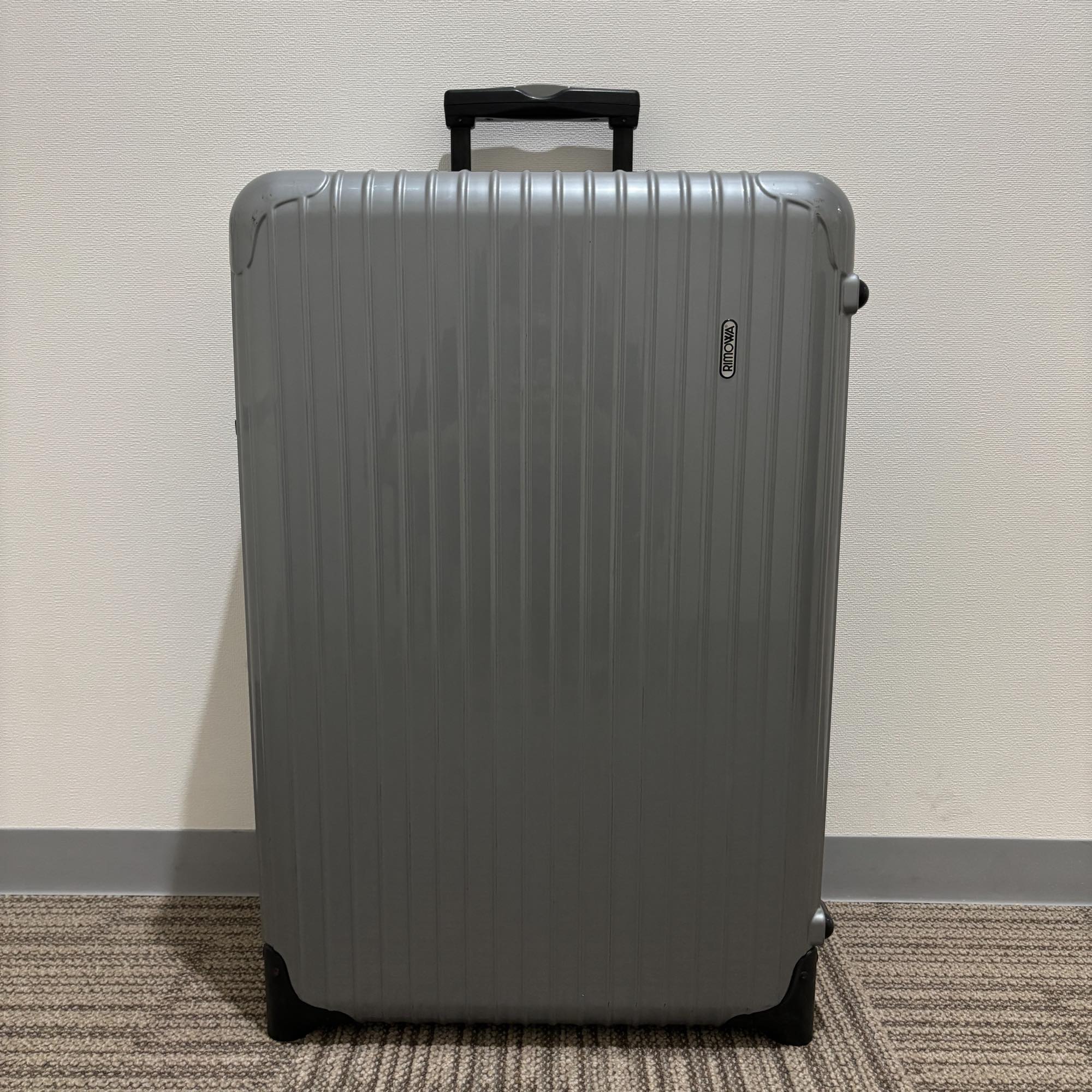 リモワ　エッセンシャル(サルサ)　中古商品　856.70-4　82リットル　2輪