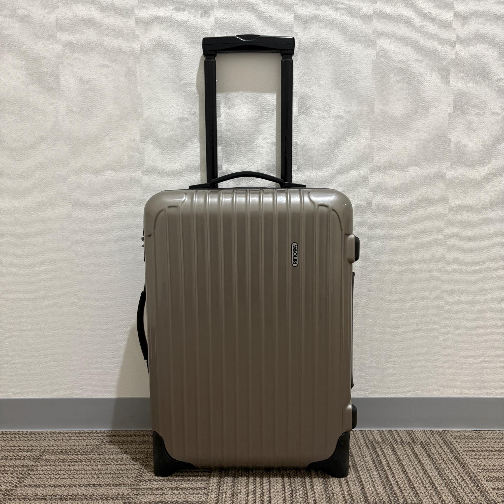 リモワ　サルサ　859.52-4　33リットル　中古商品　2輪