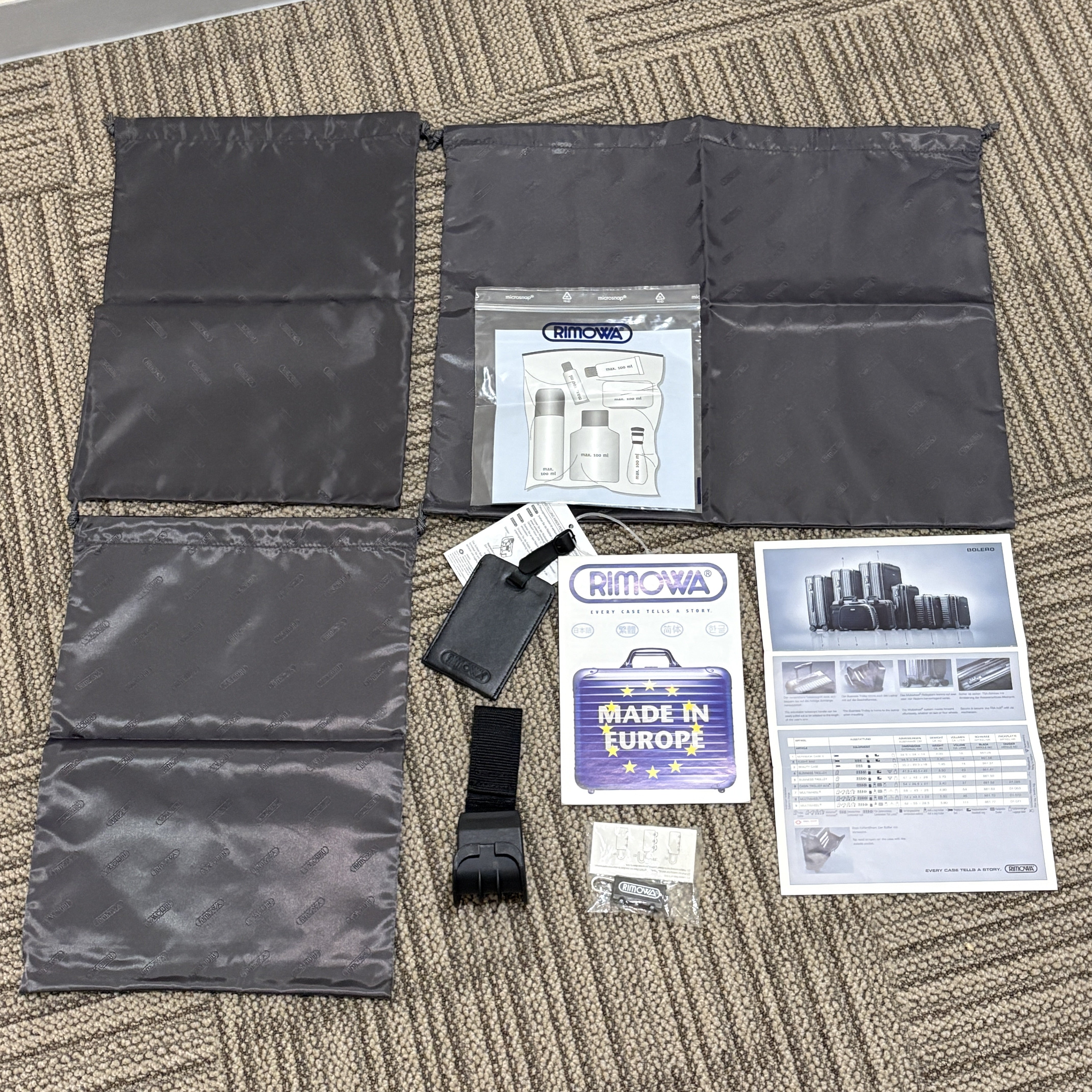 リモワ　ボレロ(エッセンシャルスリーブ)　中古美品　861.52-4　37リットル　2輪