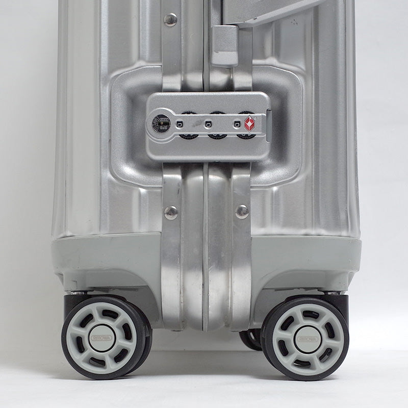 リモワ　トパーズ　923.52-4　中古商品　32リットル　4輪