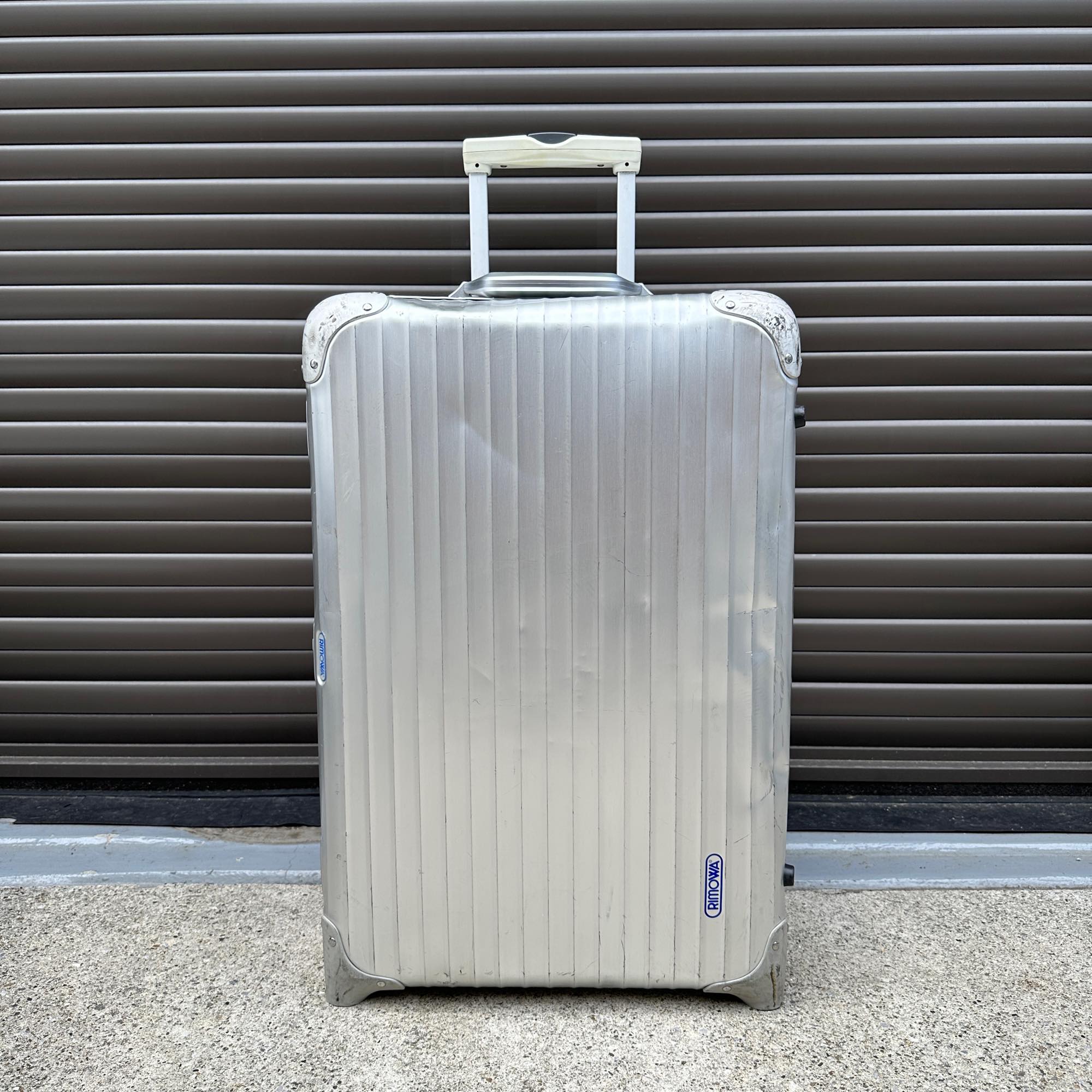 リモワ　トパーズ　中古商品　U930.63-4　63リットル　2輪