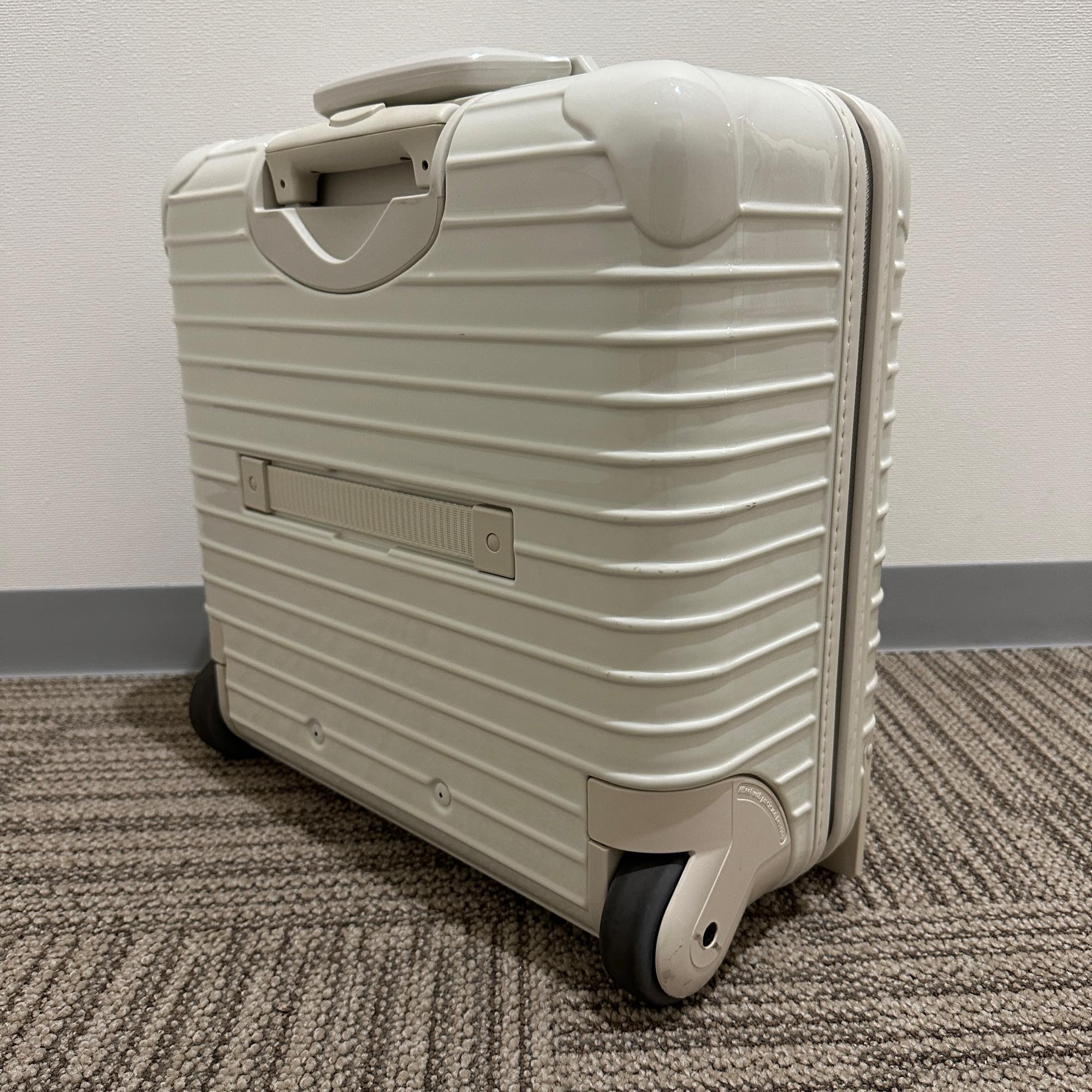 リモワ　ユナイテッドアローズ限定サルサ　810.90-5 　中古美品　23リットル　2輪