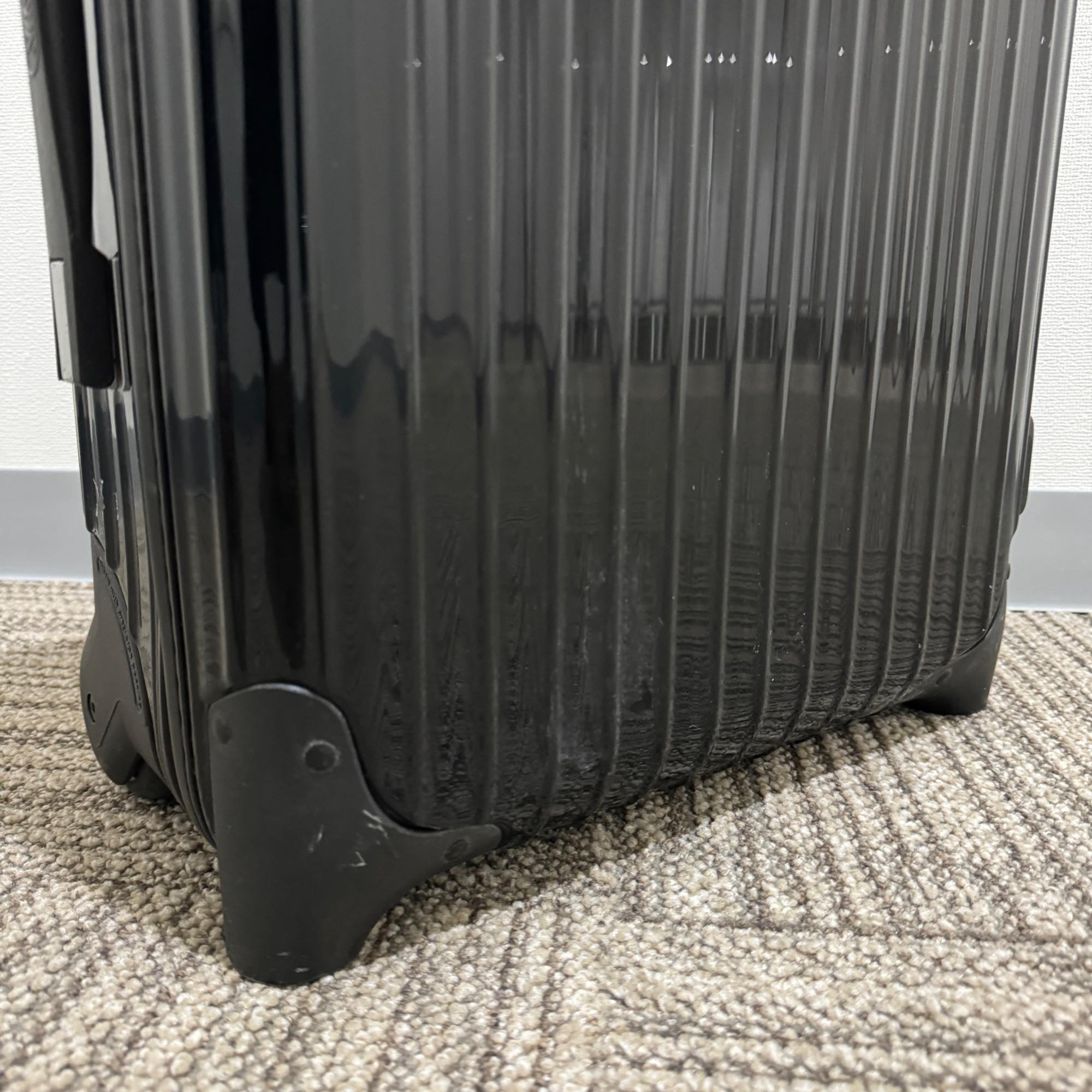 リモワ　サルサデラックス　850.52-5　33リットル　中古美品　2輪