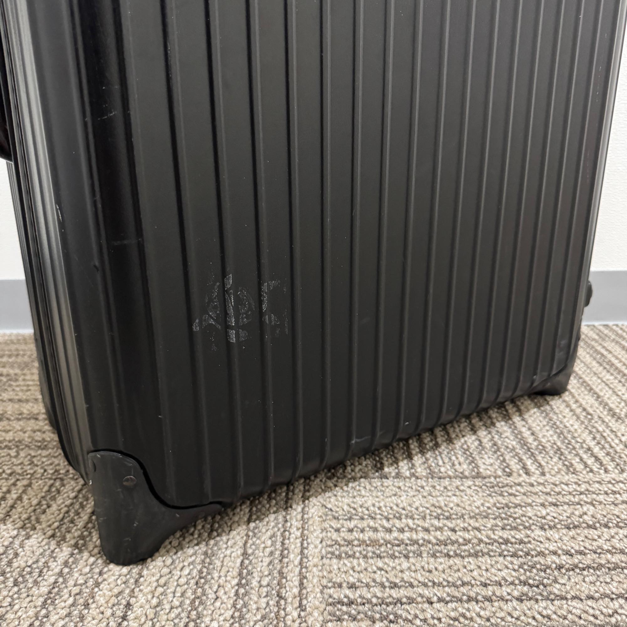 リモワ　サルサ　中古商品　851.70-5　87リットル　2輪