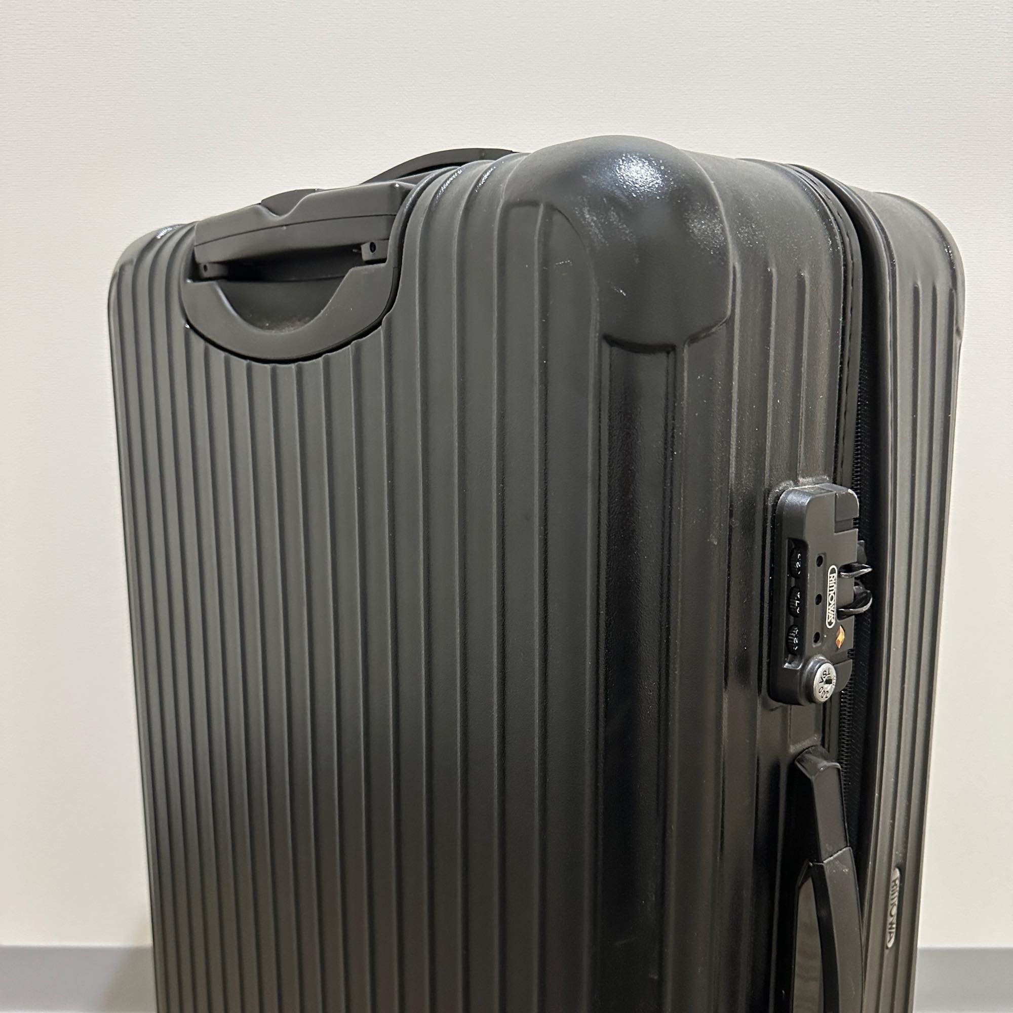 リモワ　サルサ　871.70-5　82リットル　中古商品　4輪