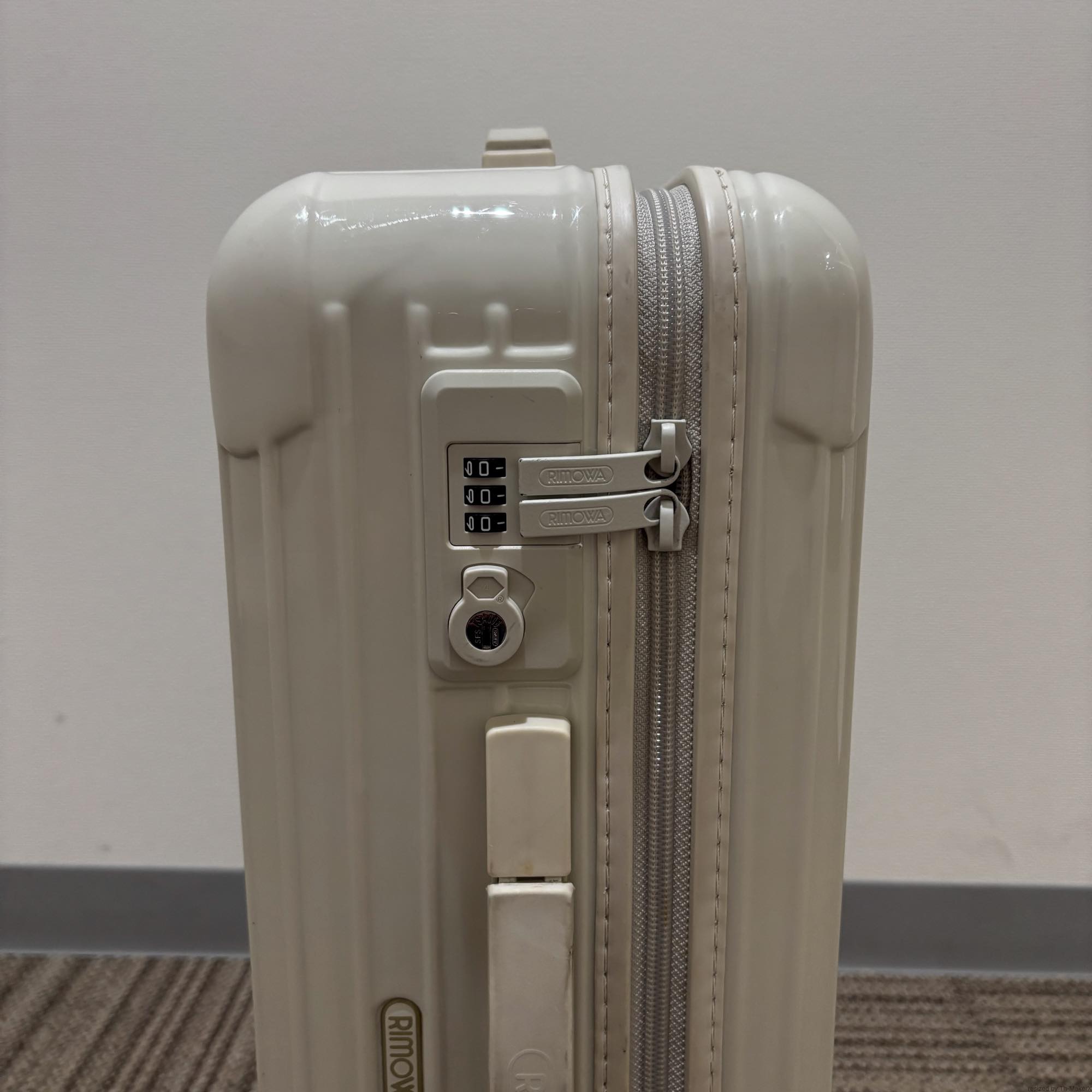 リモワ　ユナイテッドアローズ限定　エッセンシャル(サルサ)　895.46-5　中古美品　32リットル　2輪