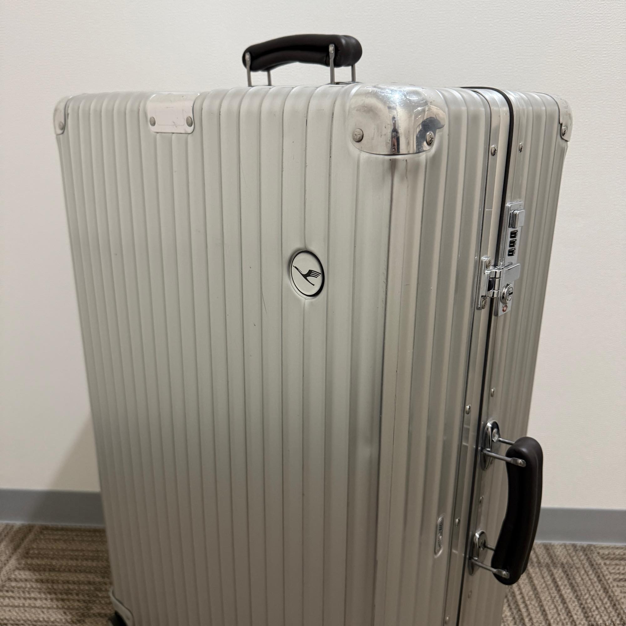 リモワ　ルフトハンザ　クラシックフライト　中古美品　84L　4輪