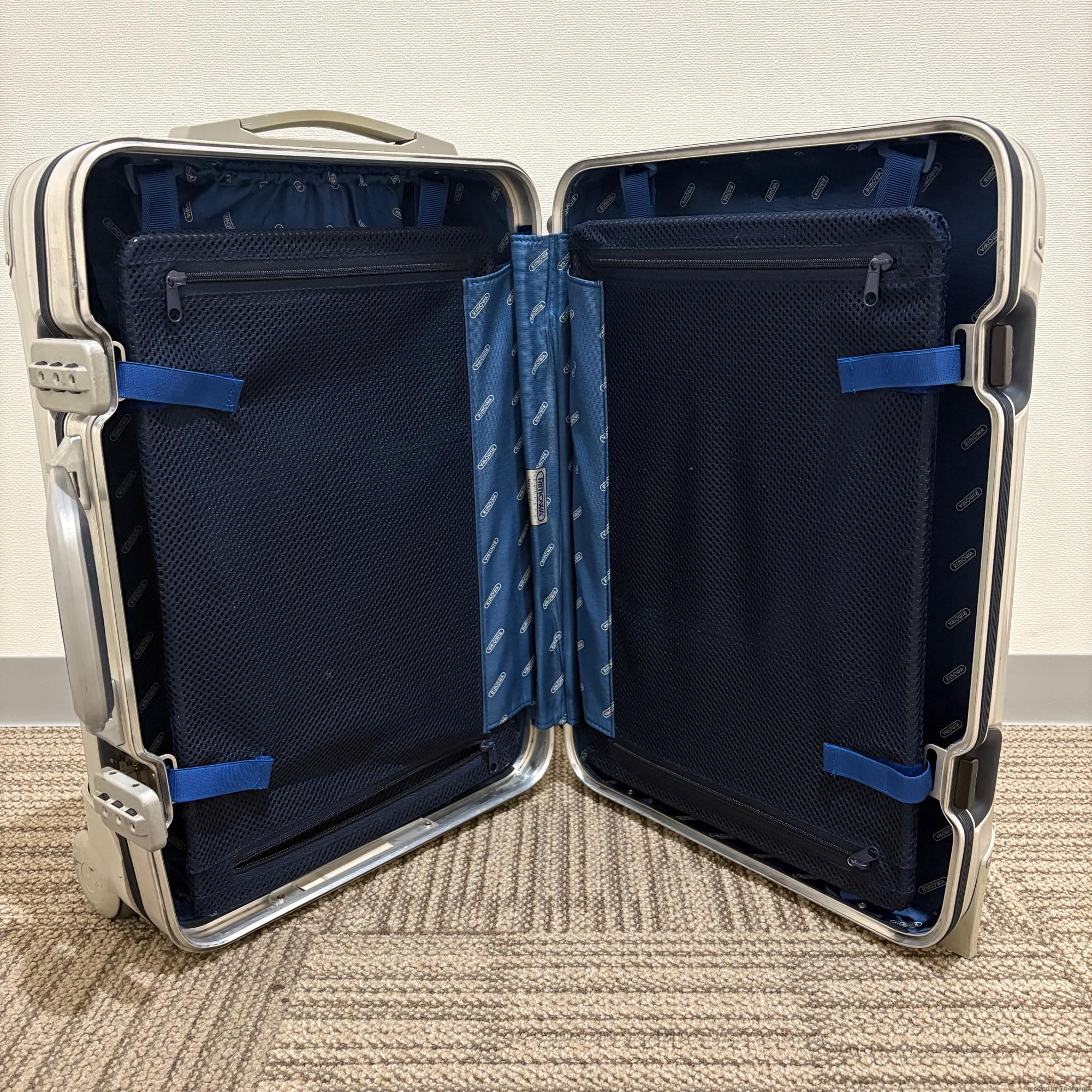 リモワ　シルバーインテグラル　925.52-5　35リットル　中古商品　2輪