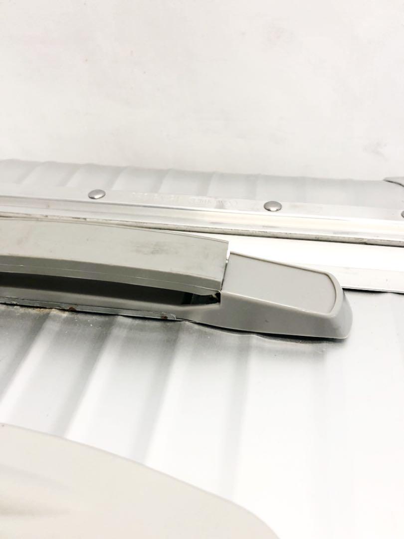 リモワ　トパーズ　中古商品　U930.63-5　63リットル　2輪