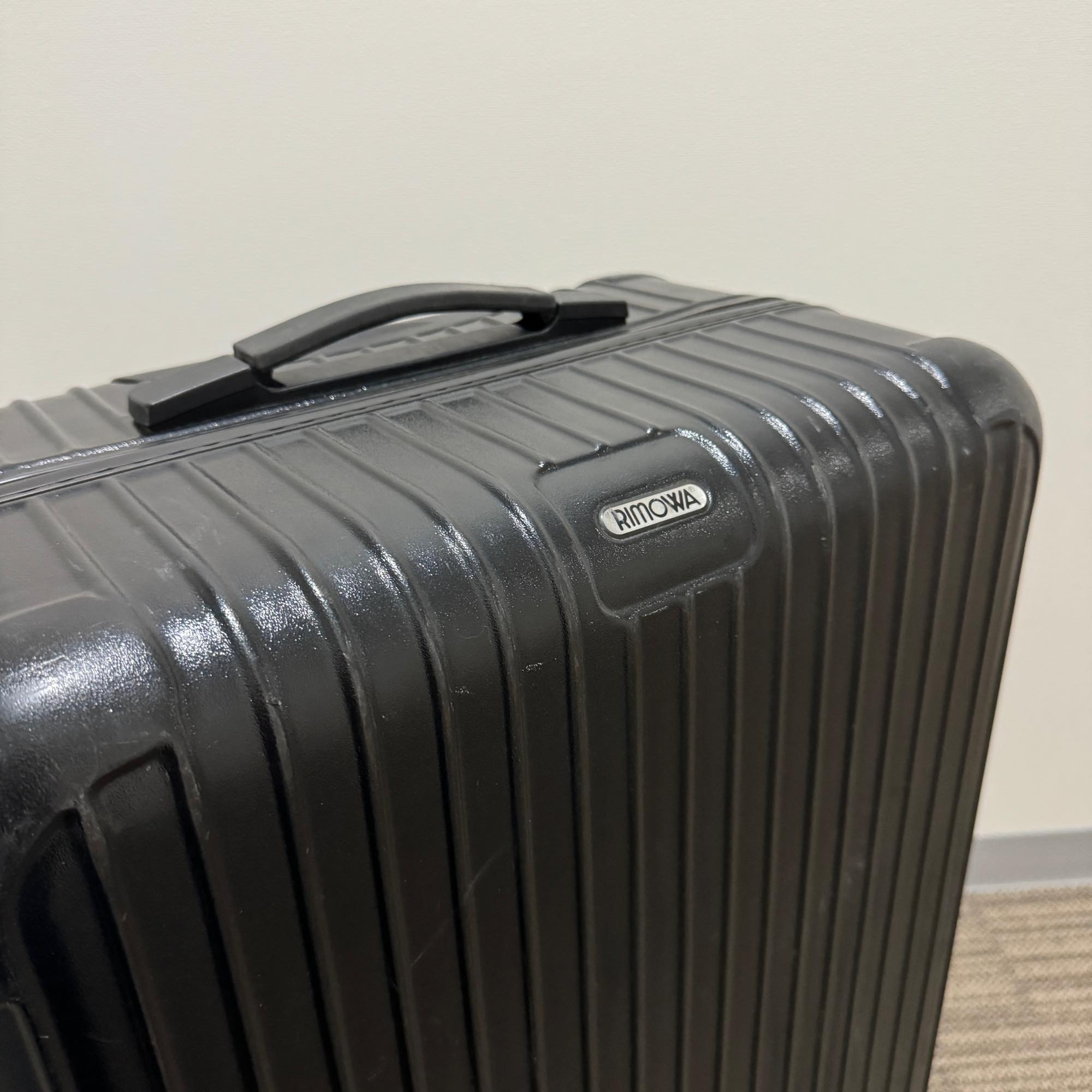 リモワ　サルサ　871.70-6　82リットル　中古商品　4輪