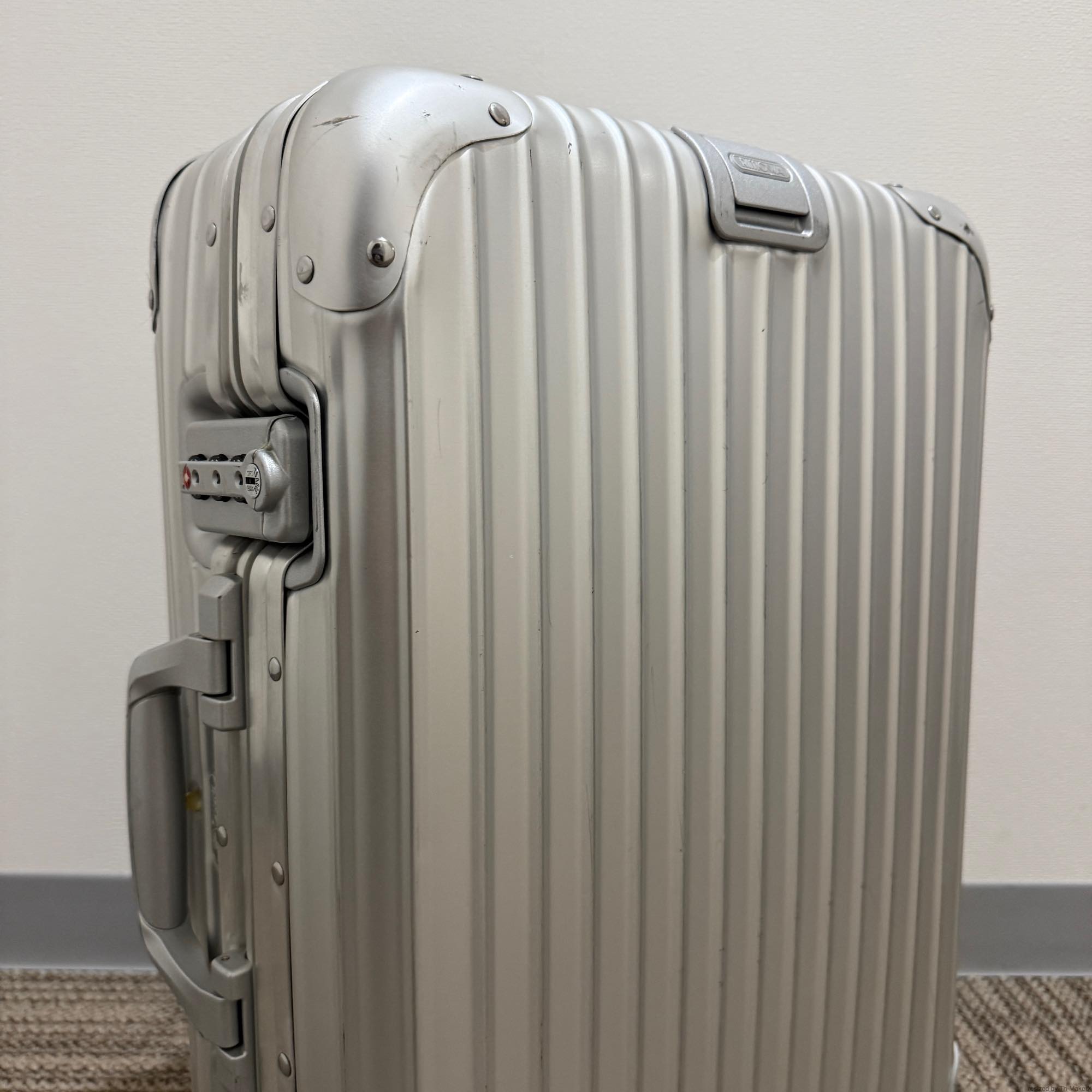 リモワ　トパーズ　920.52-6　中古美品　32リットル　2輪