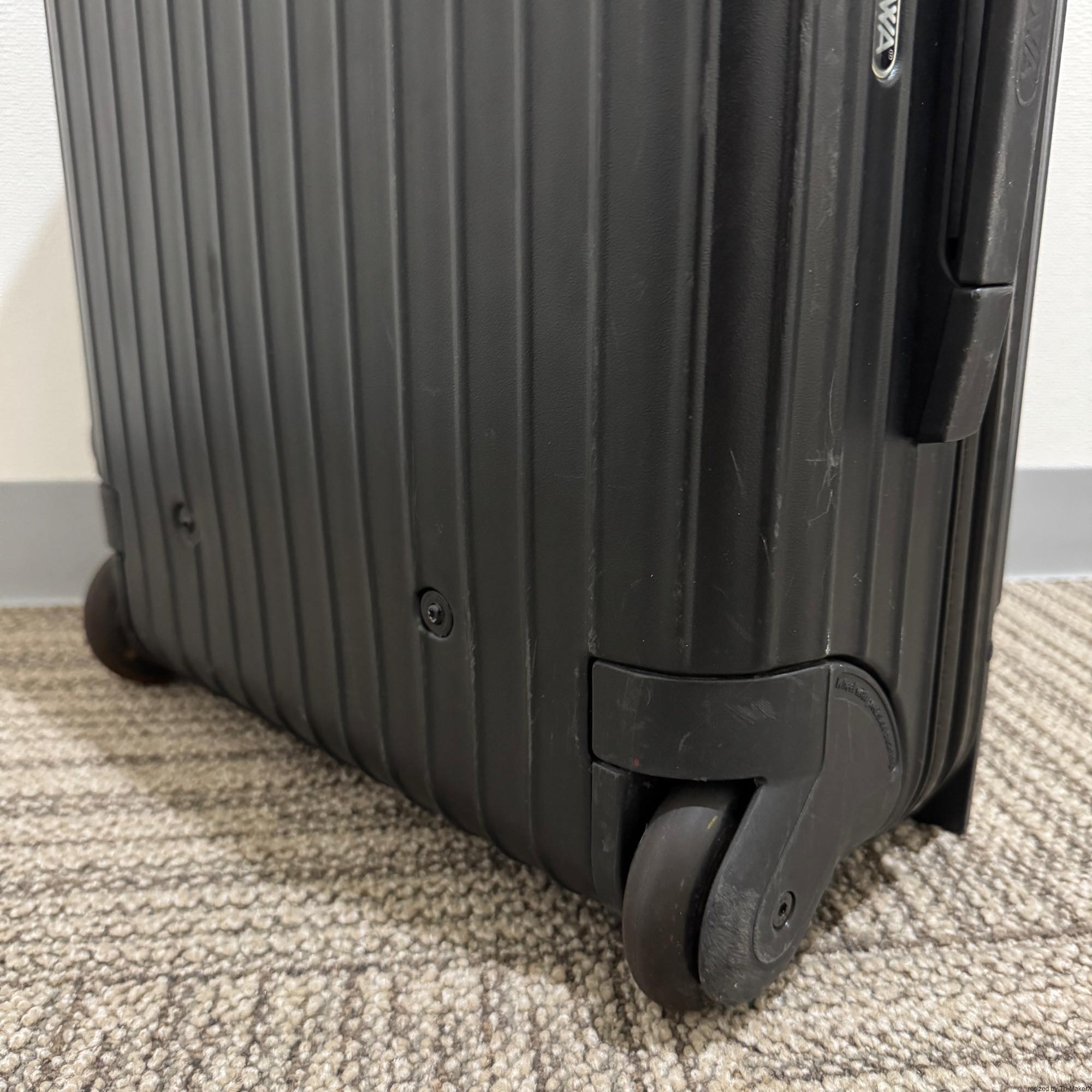 リモワ　サルサ　810.52-7　中古商品　33リットル　2輪