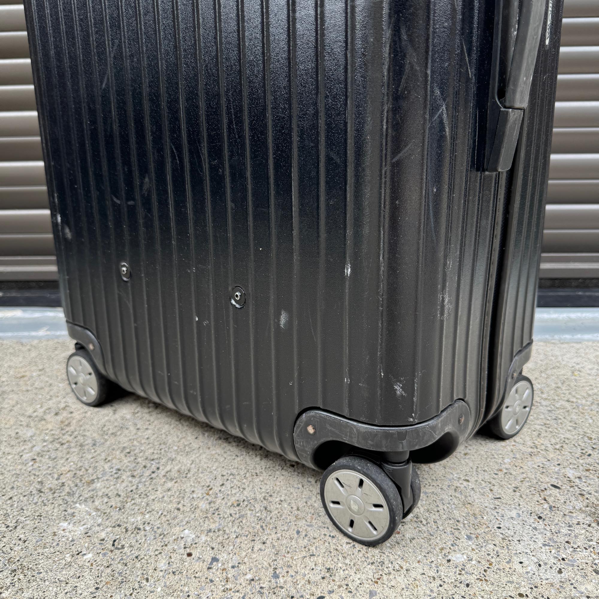 リモワ　サルサ　871.70-7　82リットル　中古商品　4輪
