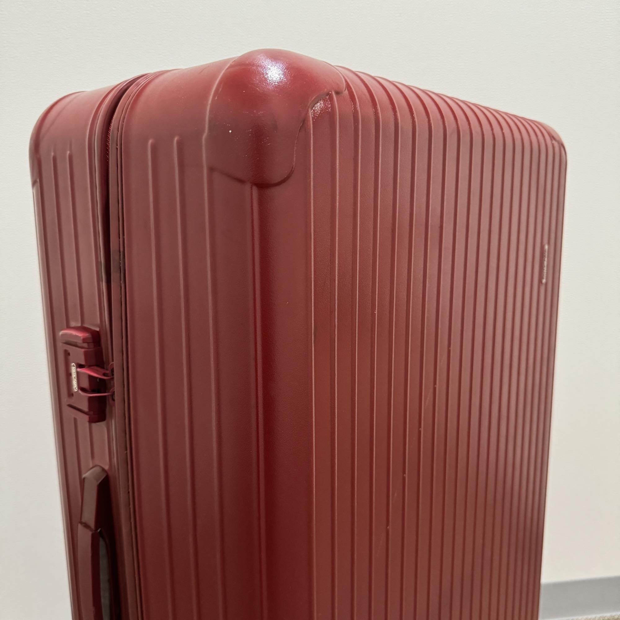 リモワ　サルサ　875.77-7　104リットル　中古商品　4輪