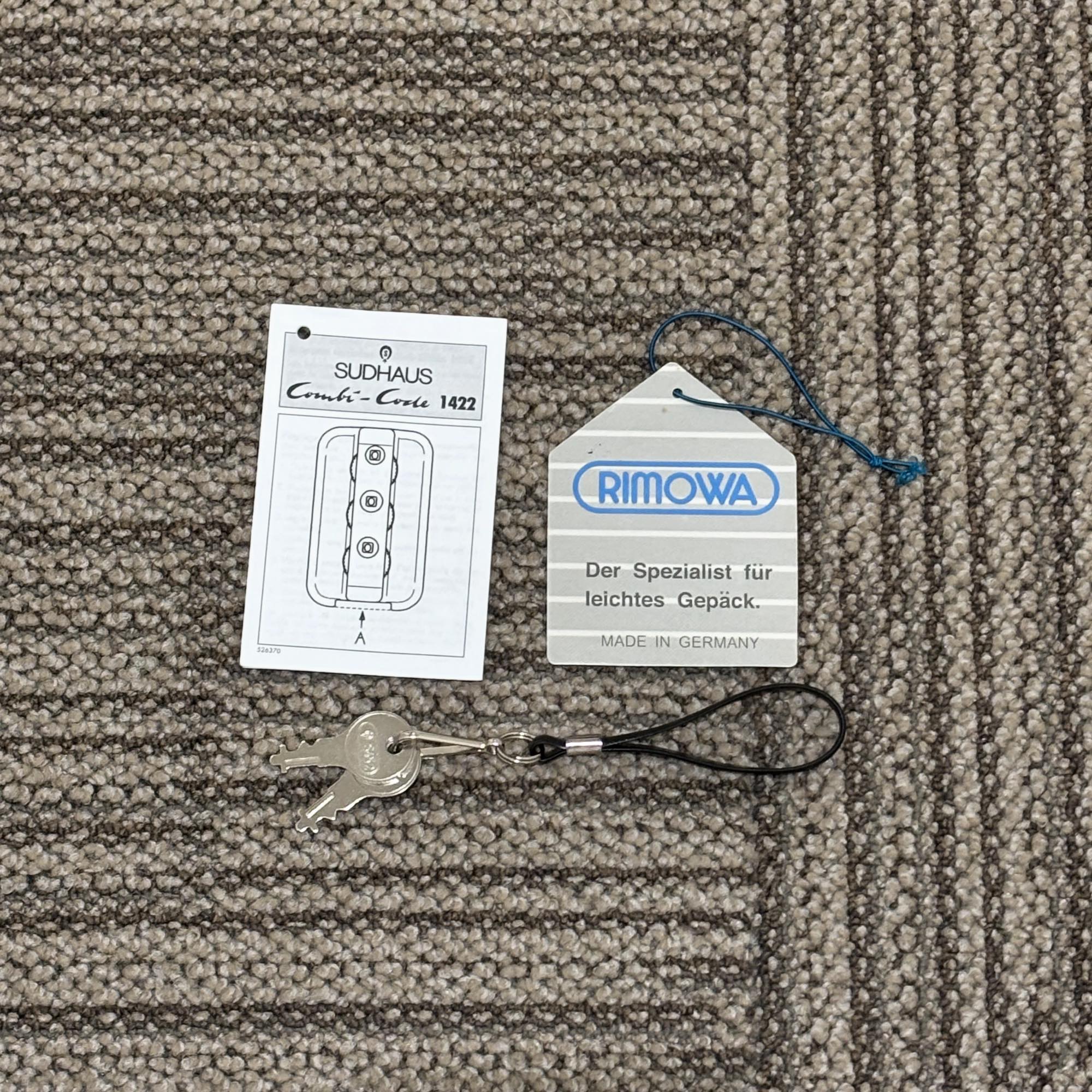 リモワ　オリジナル(トパーズ)　932.70-7　82リットル　中古商品　4輪