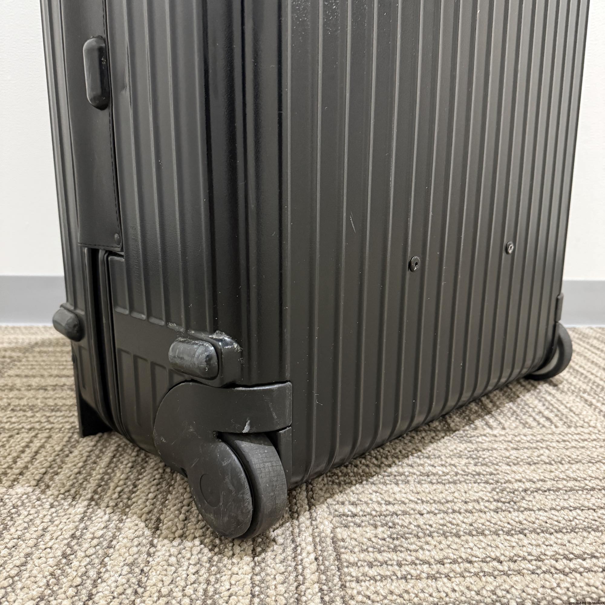 リモワ　サルサ　中古美品　851.70-8　87リットル　2輪