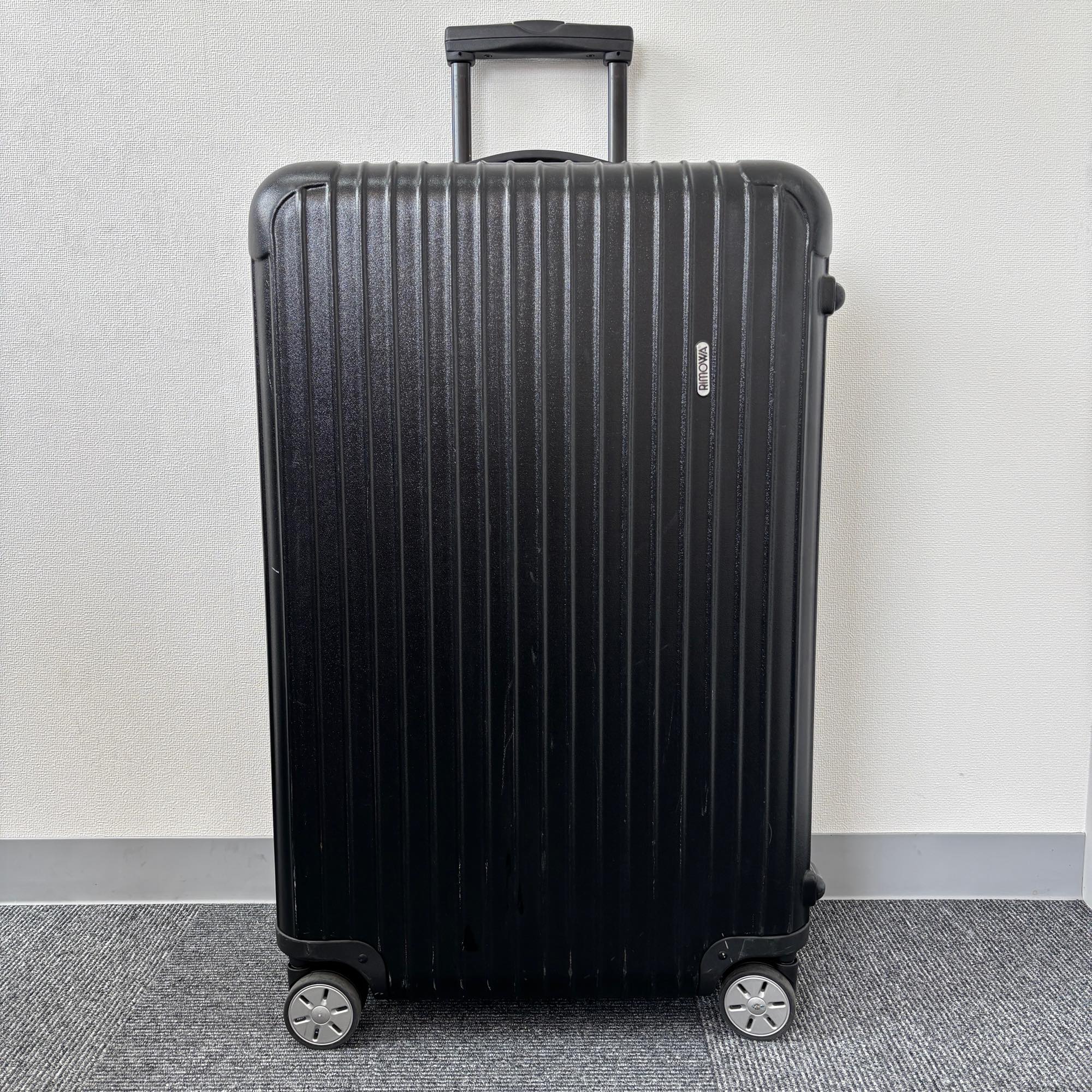 リモワ　サルサ(エッセンシャル)　871.70-8　82リットル　中古美品　4輪