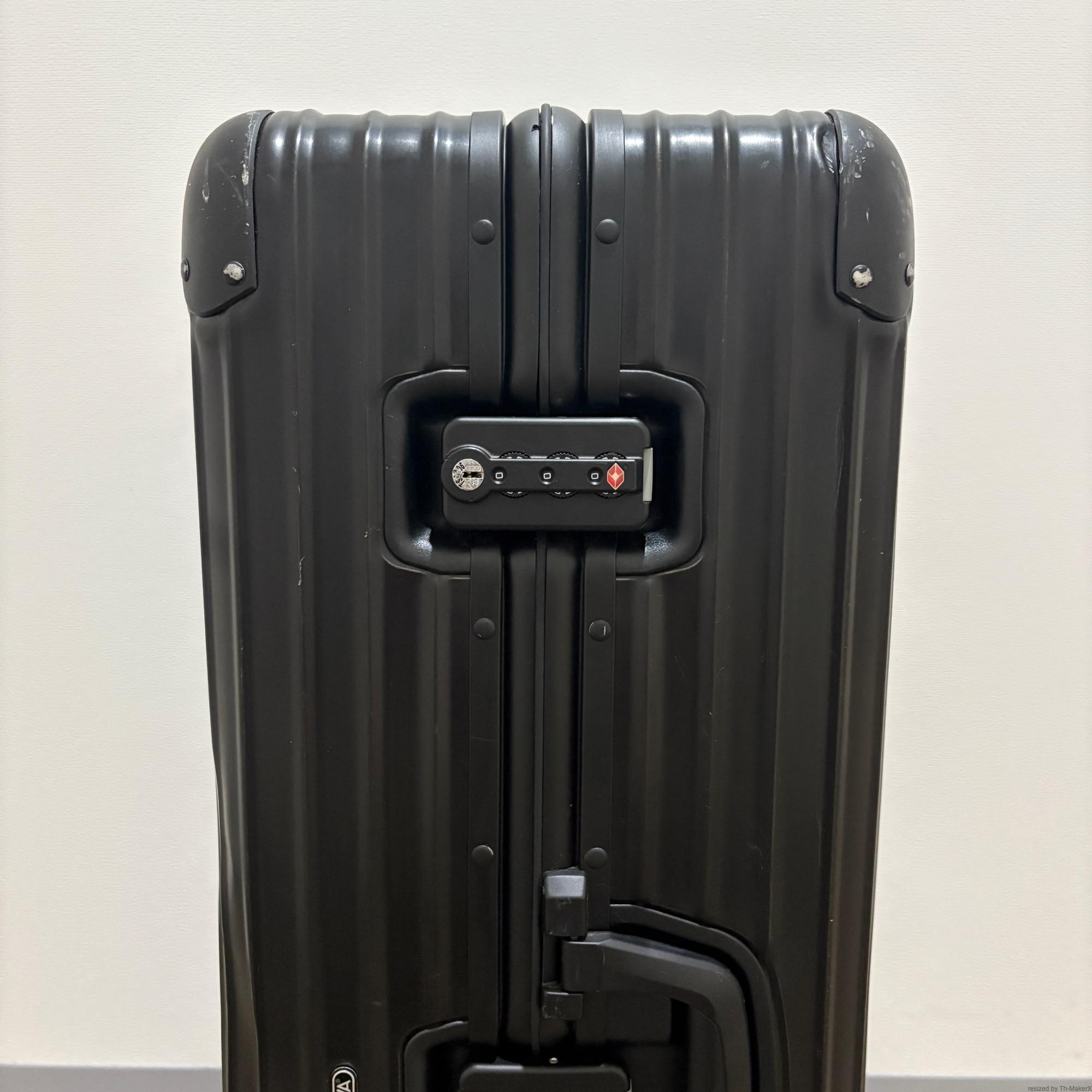 ルフトハンザ　リモワ　アルミニウムステルス　中古商品　1740881　85リットル　4輪