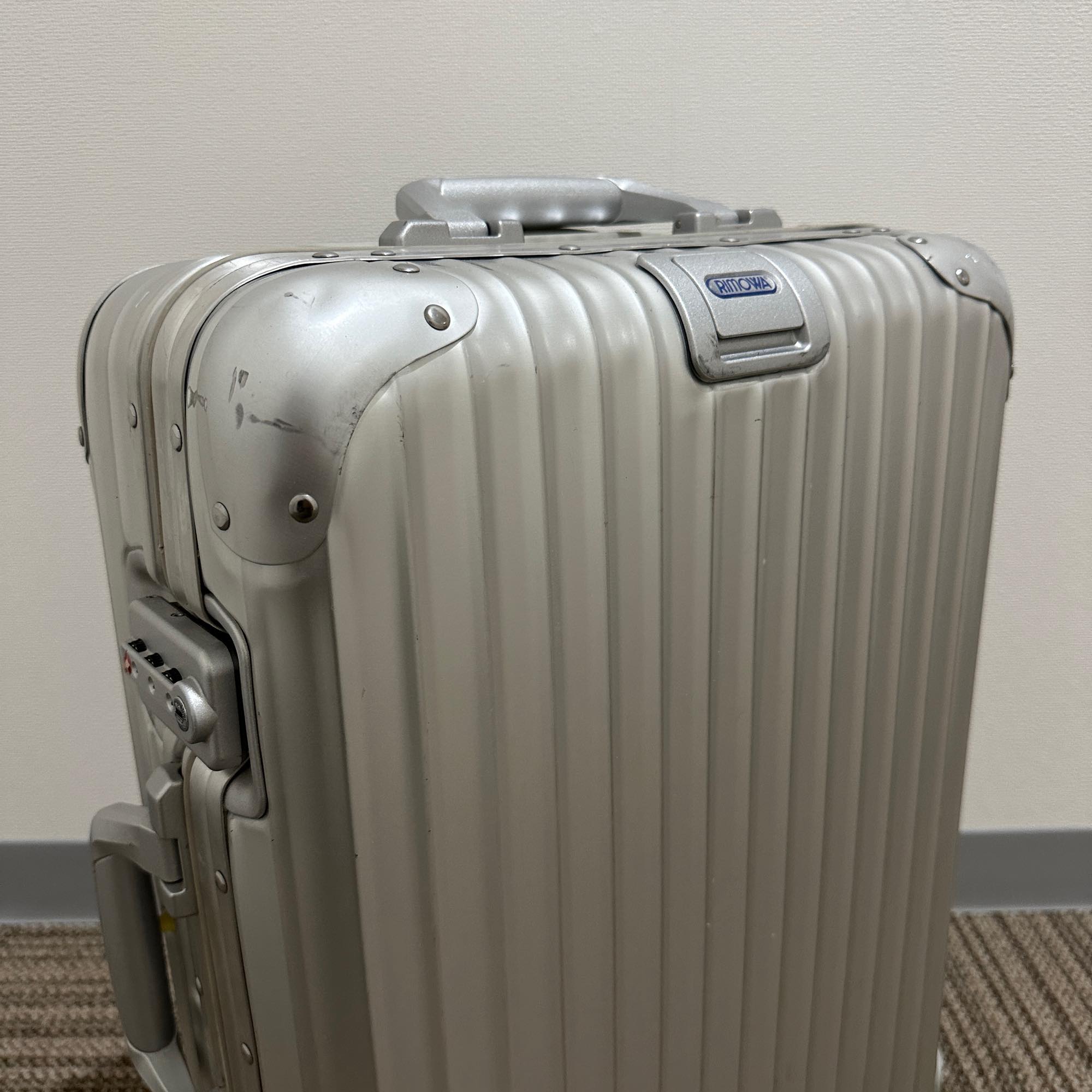 リモワ　トパーズ　929.52-8　中古商品　32リットル　2輪