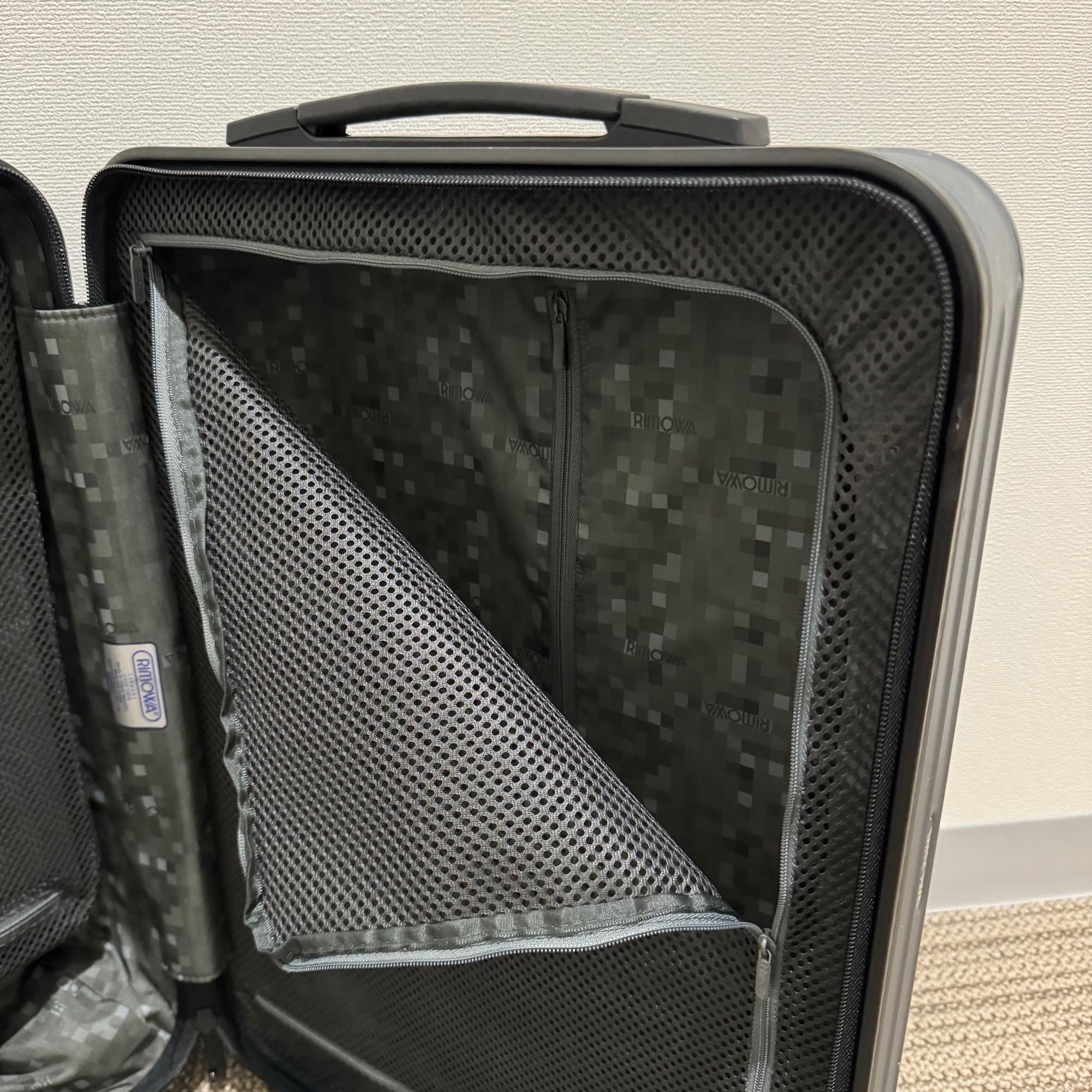 リモワ　サルサ　810.52　33リットル　中古美品　2輪