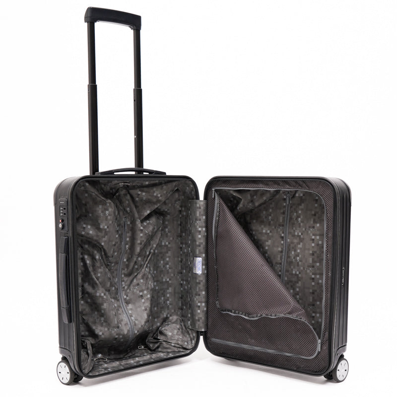 リモワ　サルサ　810.56　47リットル　中古商品　4輪