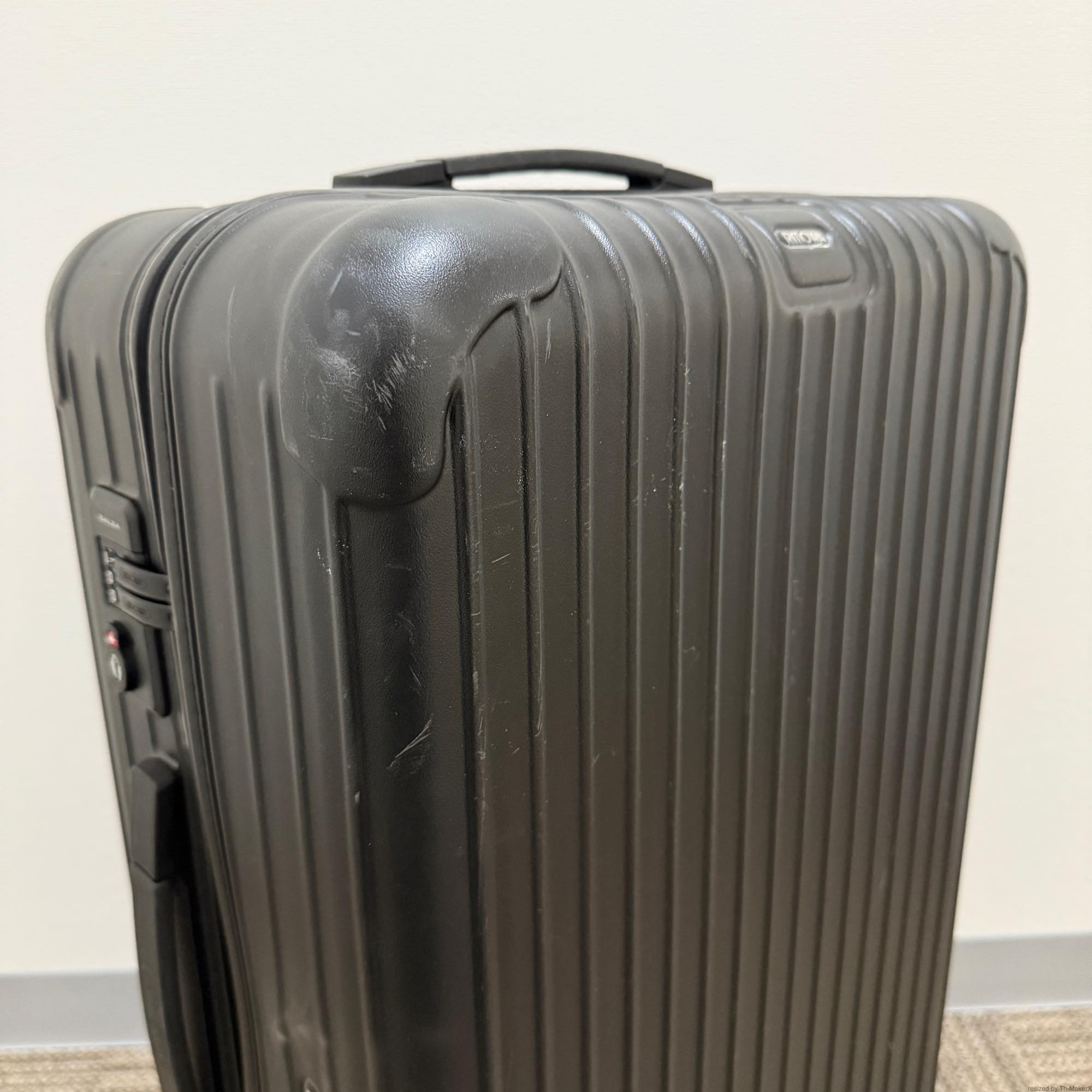 リモワ　サルサ　810.63.32.4　中古商品　58リットル　4輪