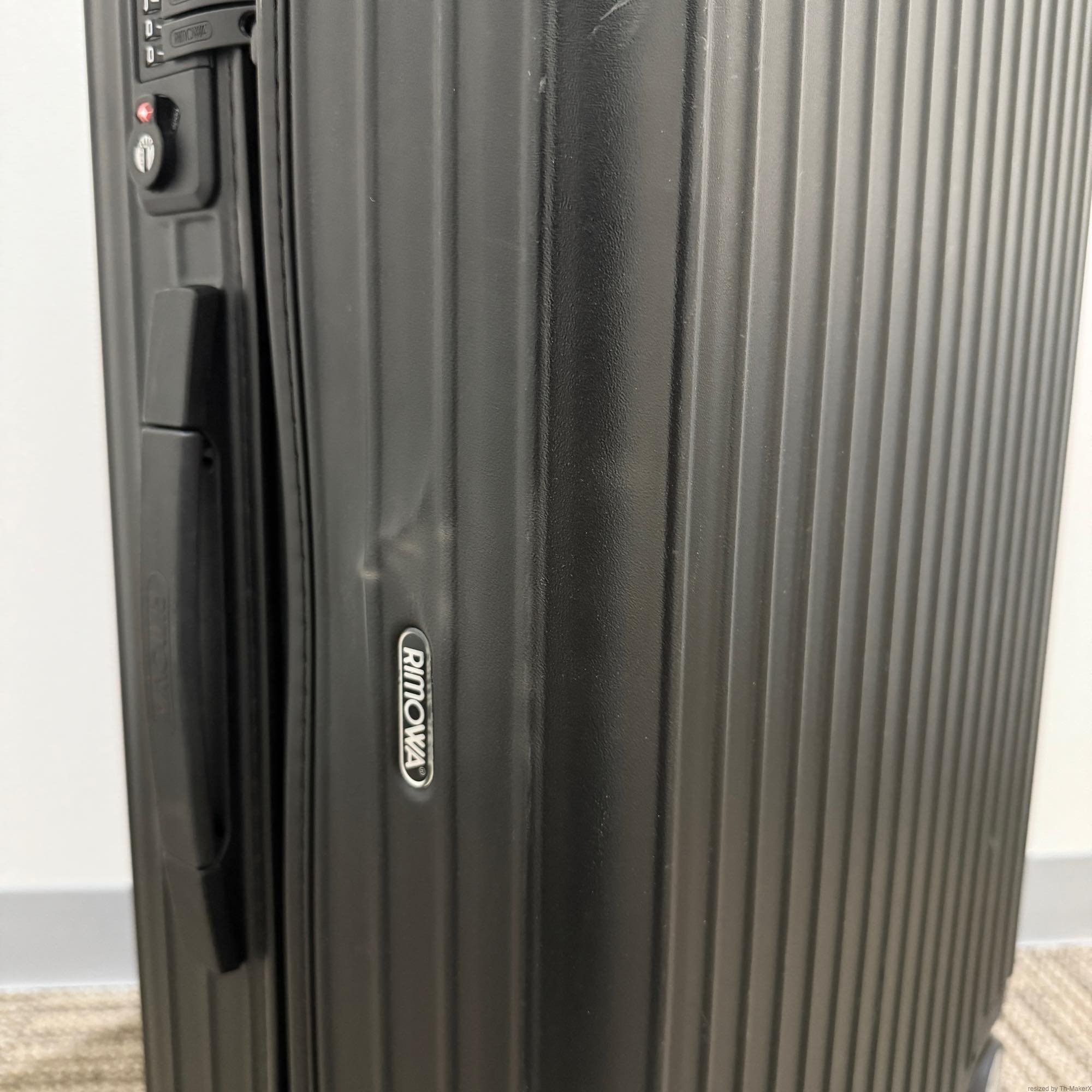 リモワ　サルサ　810.63.32.4　中古商品　58リットル　4輪