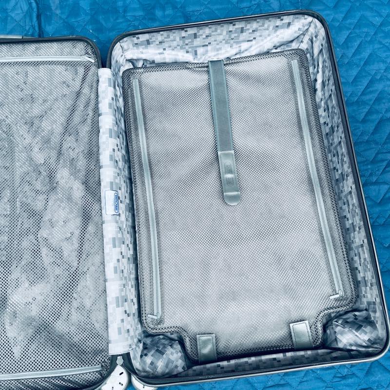 リモワ　サルサ　810.70　78リットル　中古商品　4輪