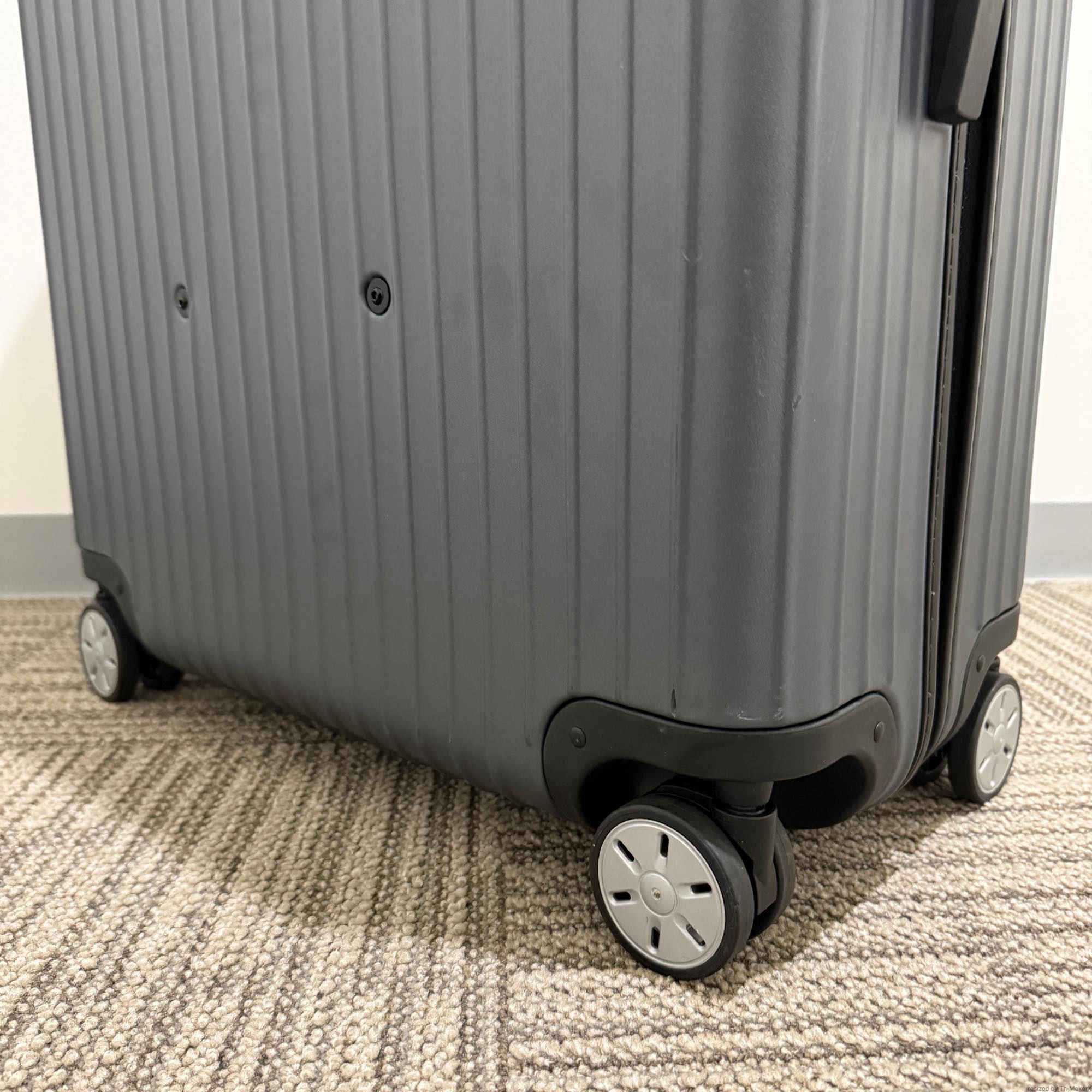 リモワ　サルサ　810.77.35.4　中古美品　97リットル　4輪
