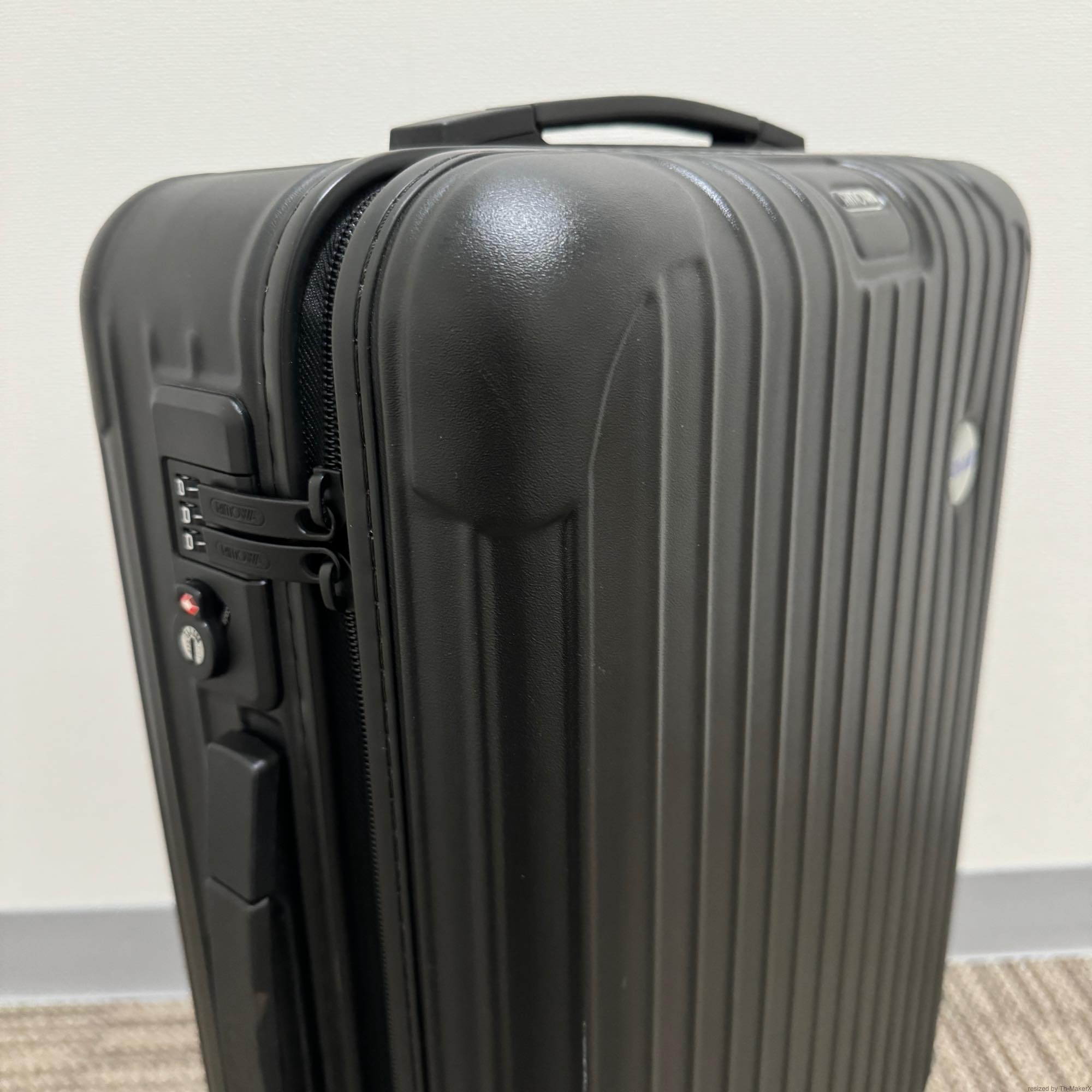 リモワ　サルサ　810.90 　中古商品　23リットル　2輪