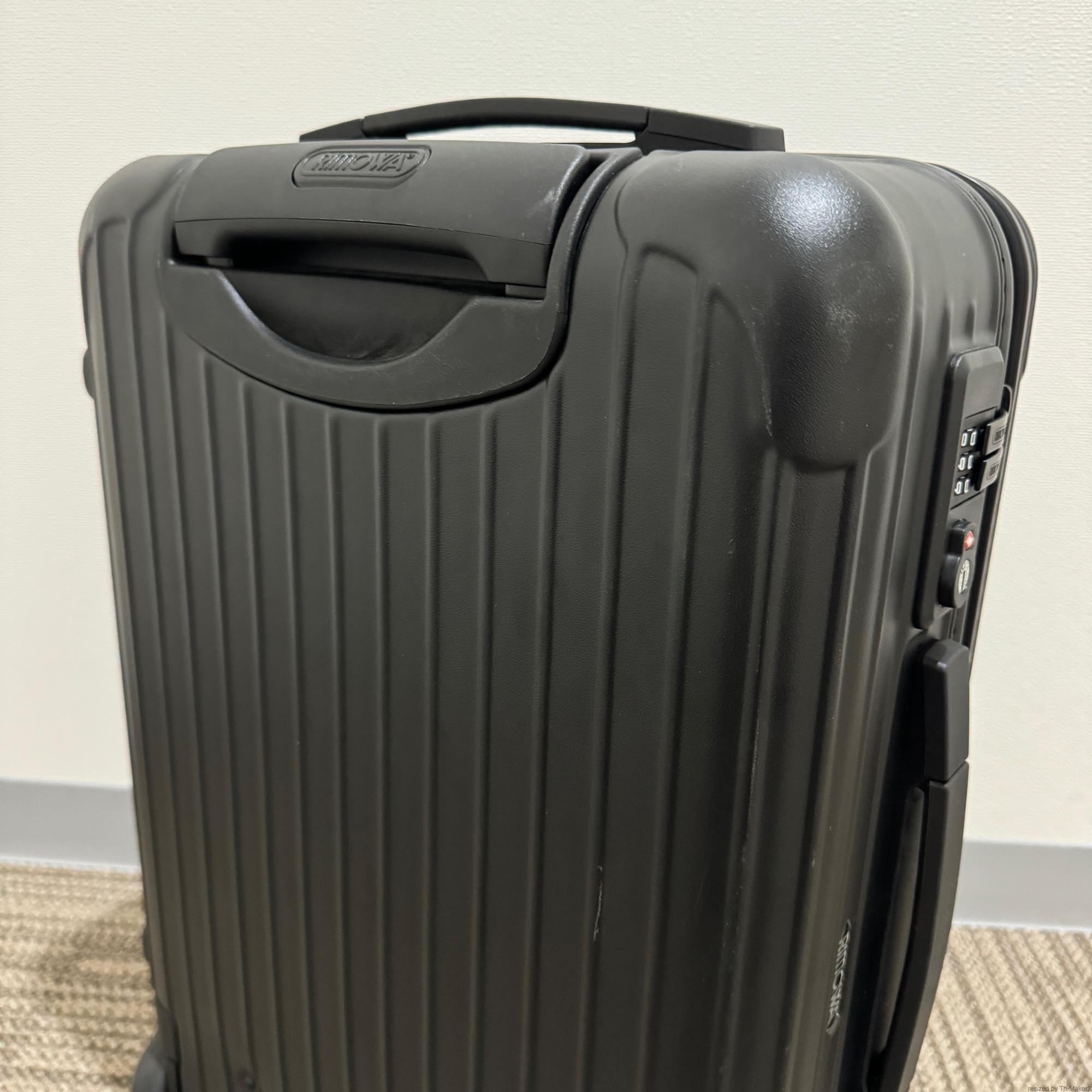 リモワ　サルサ　810.90 　中古商品　23リットル　2輪