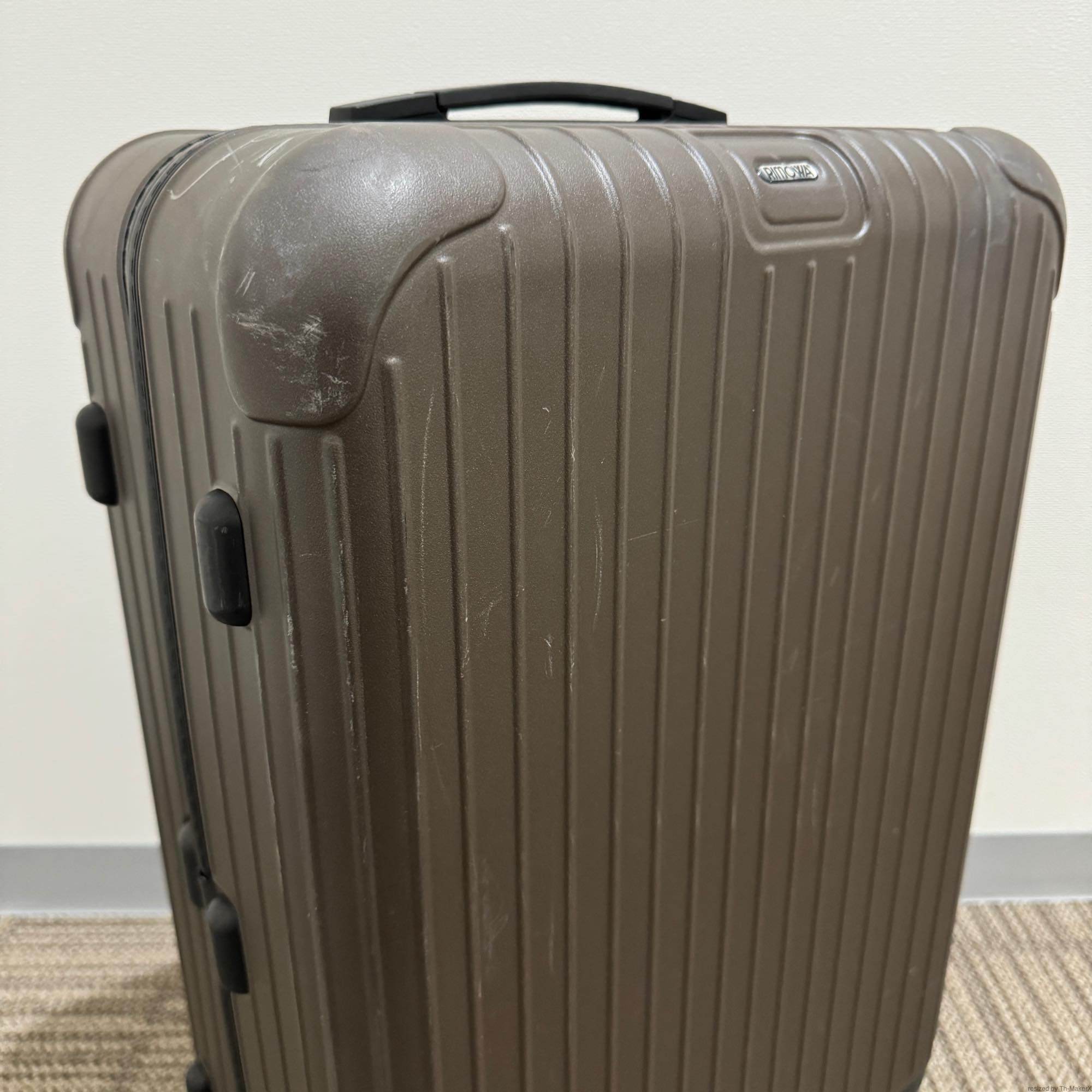 リモワ　サルサ　電子タグ　 811.63.38.5　中古美品　63リットル　4輪