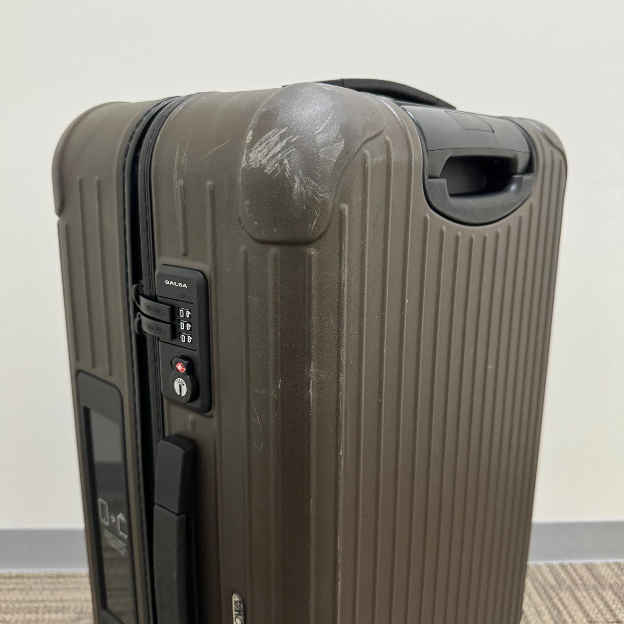 リモワ　サルサ　電子タグ　 811.63.38.5　中古美品　63リットル　4輪