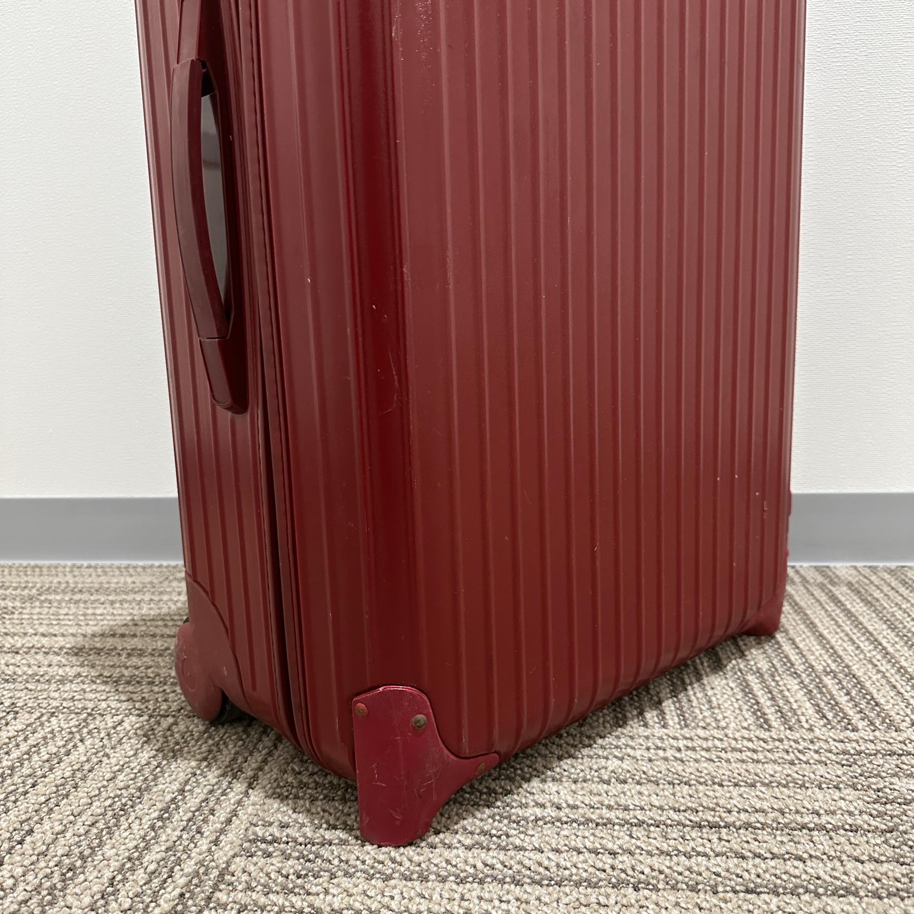 リモワ　サルサ　815.63　中古商品　61リットル