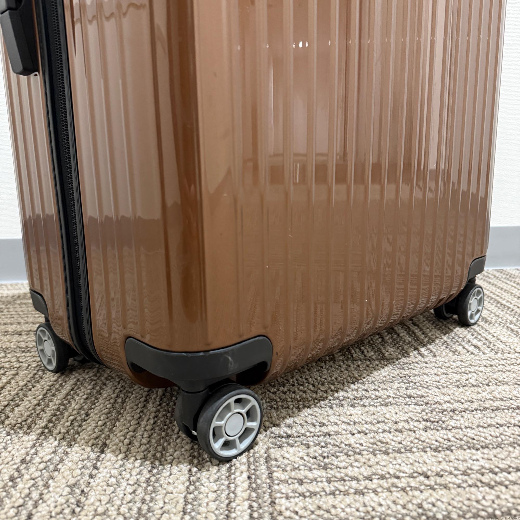 リモワ　サルサ エアー　827.70　80リットル　美品　4輪