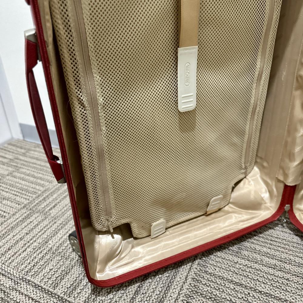 リモワ サルサ デラックス　830.70.53.4　中古商品　78リットル　4輪