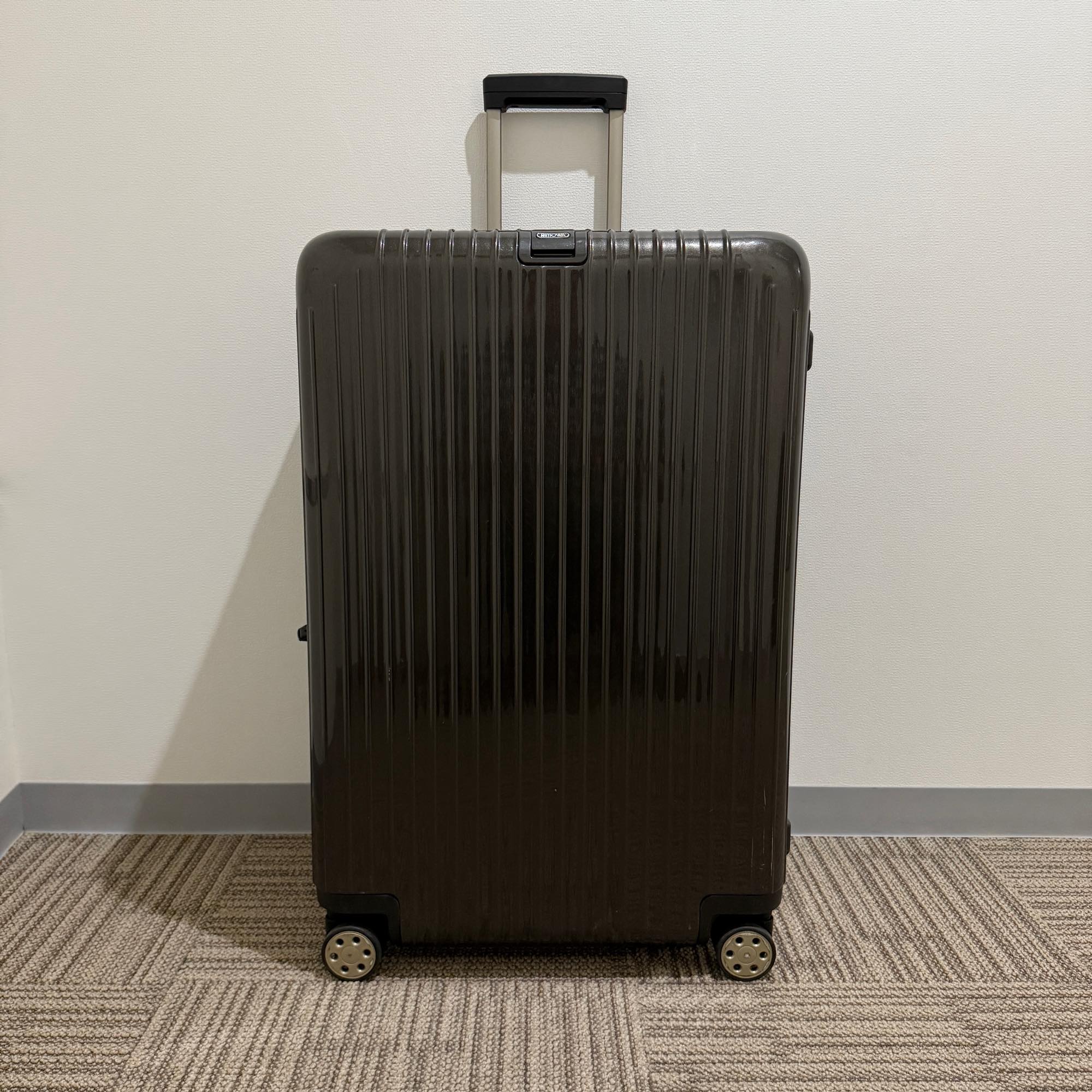 リモワ　サルサデラックス　3Suiter　830.80.33.4　中古美品　128リットル　4輪