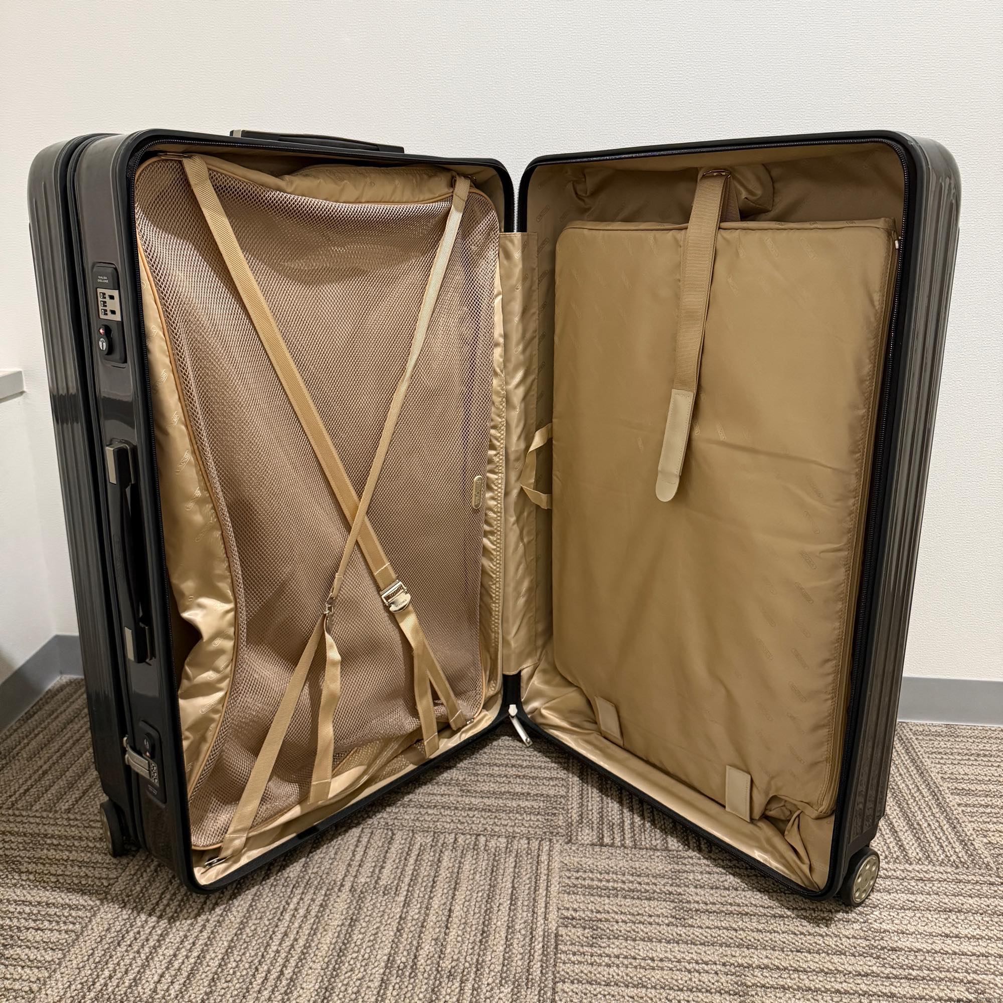 リモワ　サルサデラックス　3Suiter　830.80.33.4　中古美品　128リットル　4輪
