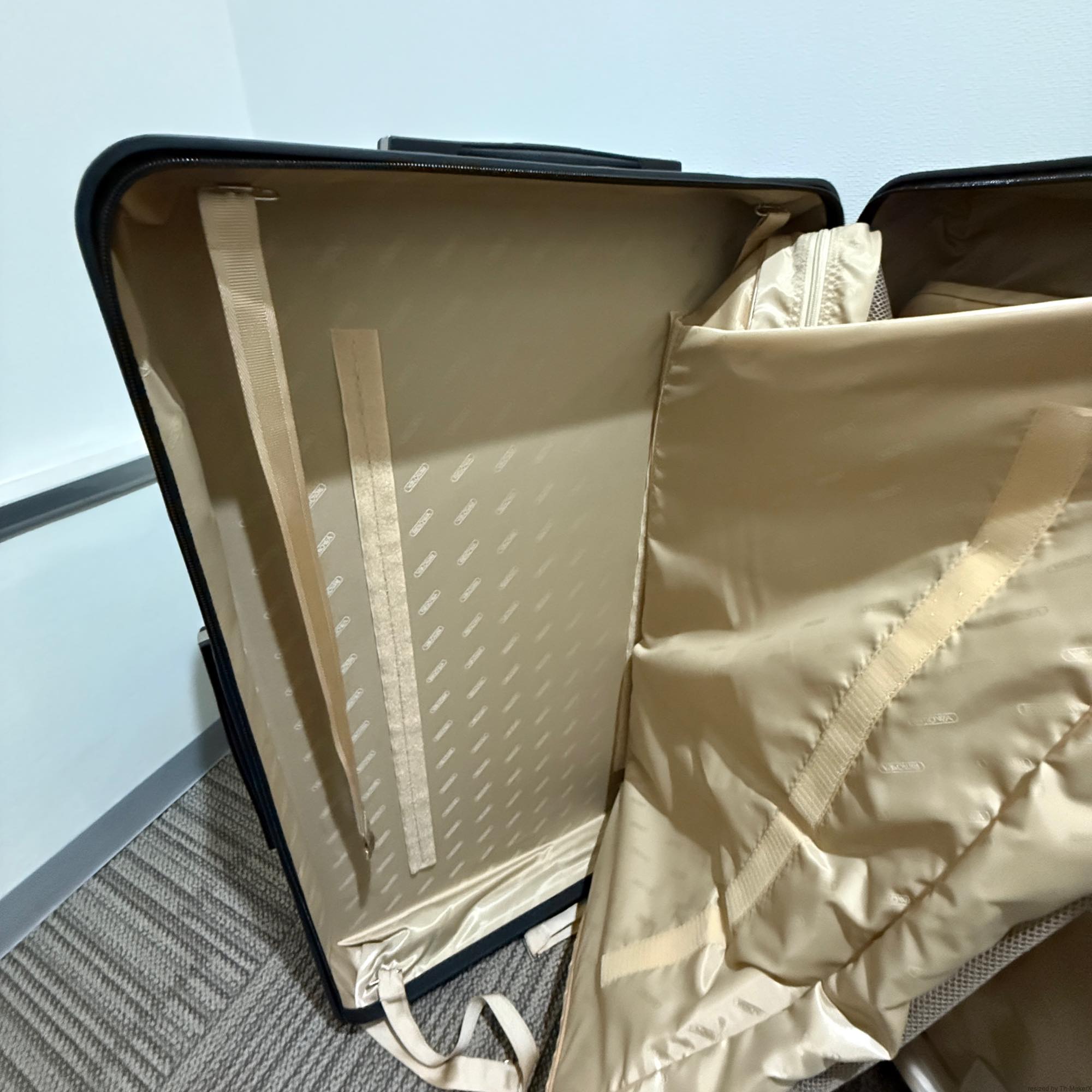 リモワ　サルサデラックス　3Suiter　830.80.33.4　中古美品　128リットル　4輪